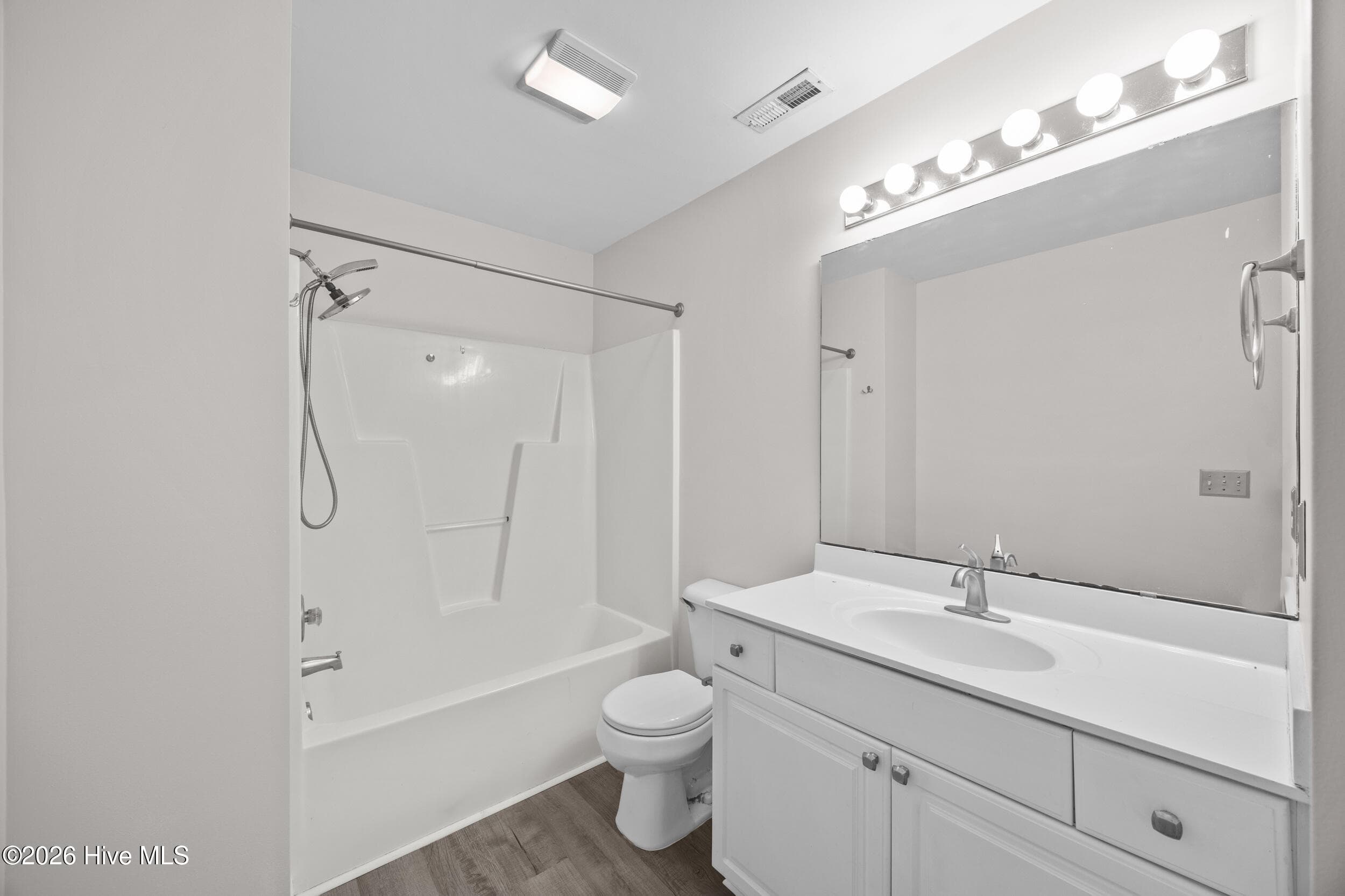 Townhouse at 3967 Winds Ridge Drive, Wilmington, NC 28409, photo 17 of 54