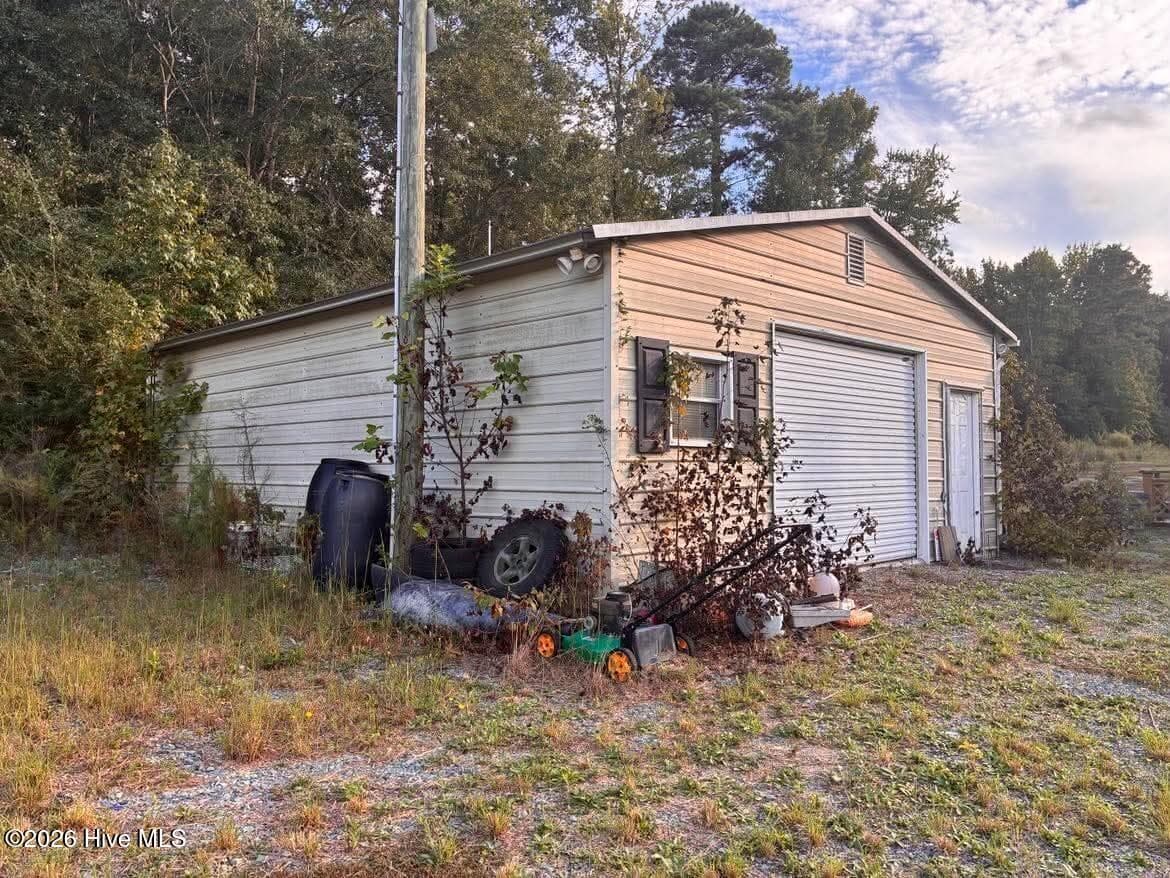 Manufactured Home at 1181 Lobelia Road, Vass, NC 28394, photo 48 of 61