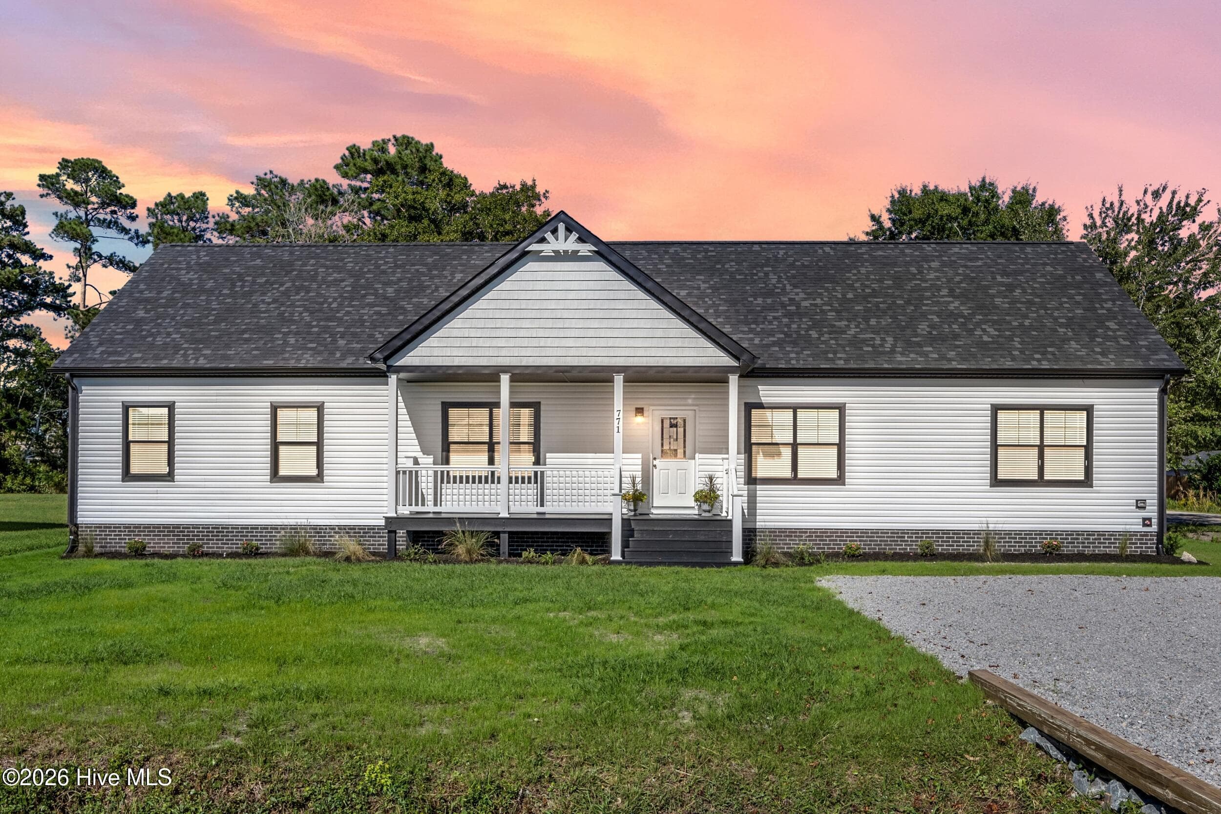 771 Factory Road, Hampstead, NC 28443
