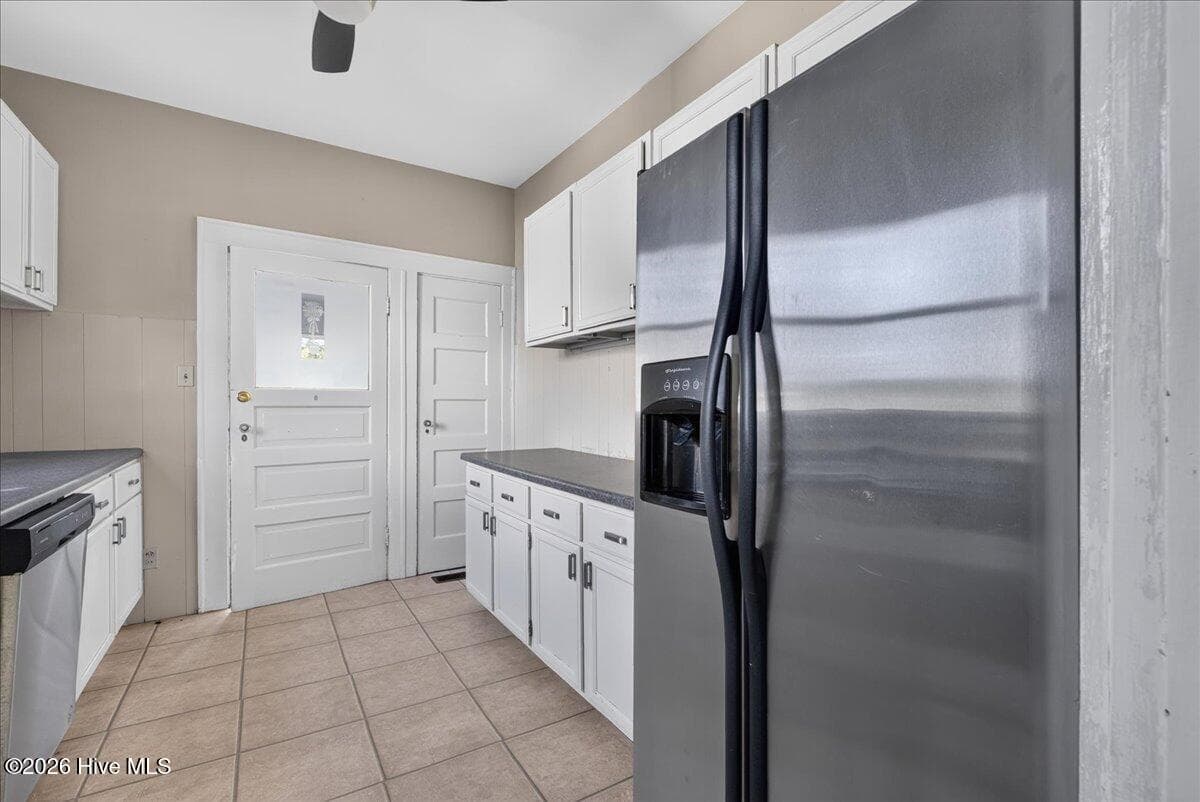 Single Family Residence at 410 Charlotte Street, Roanoke Rapids, NC 27870, photo 14 of 33