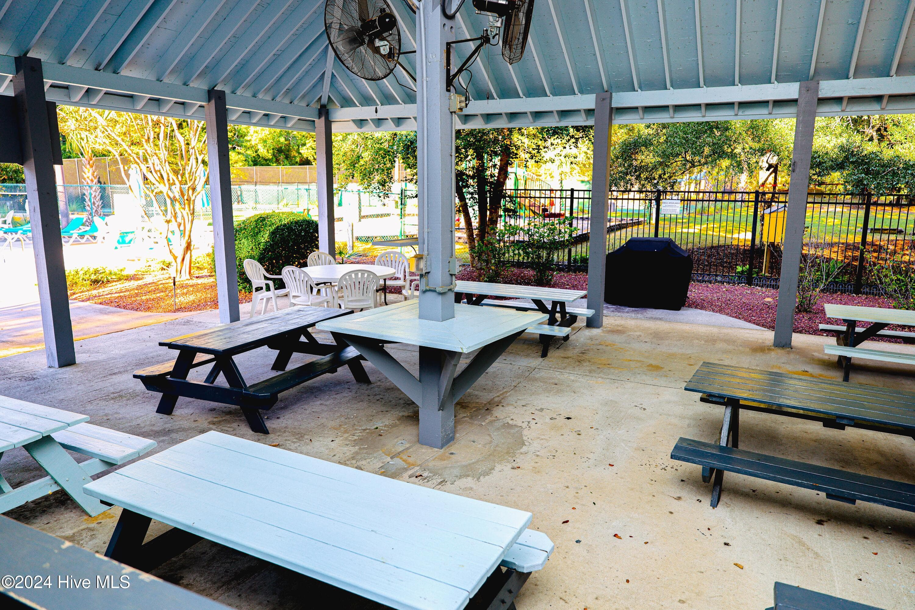 Manufactured Home at 3385 Marlin Drive SE, Bolivia, NC 28422, photo 6 of 37
