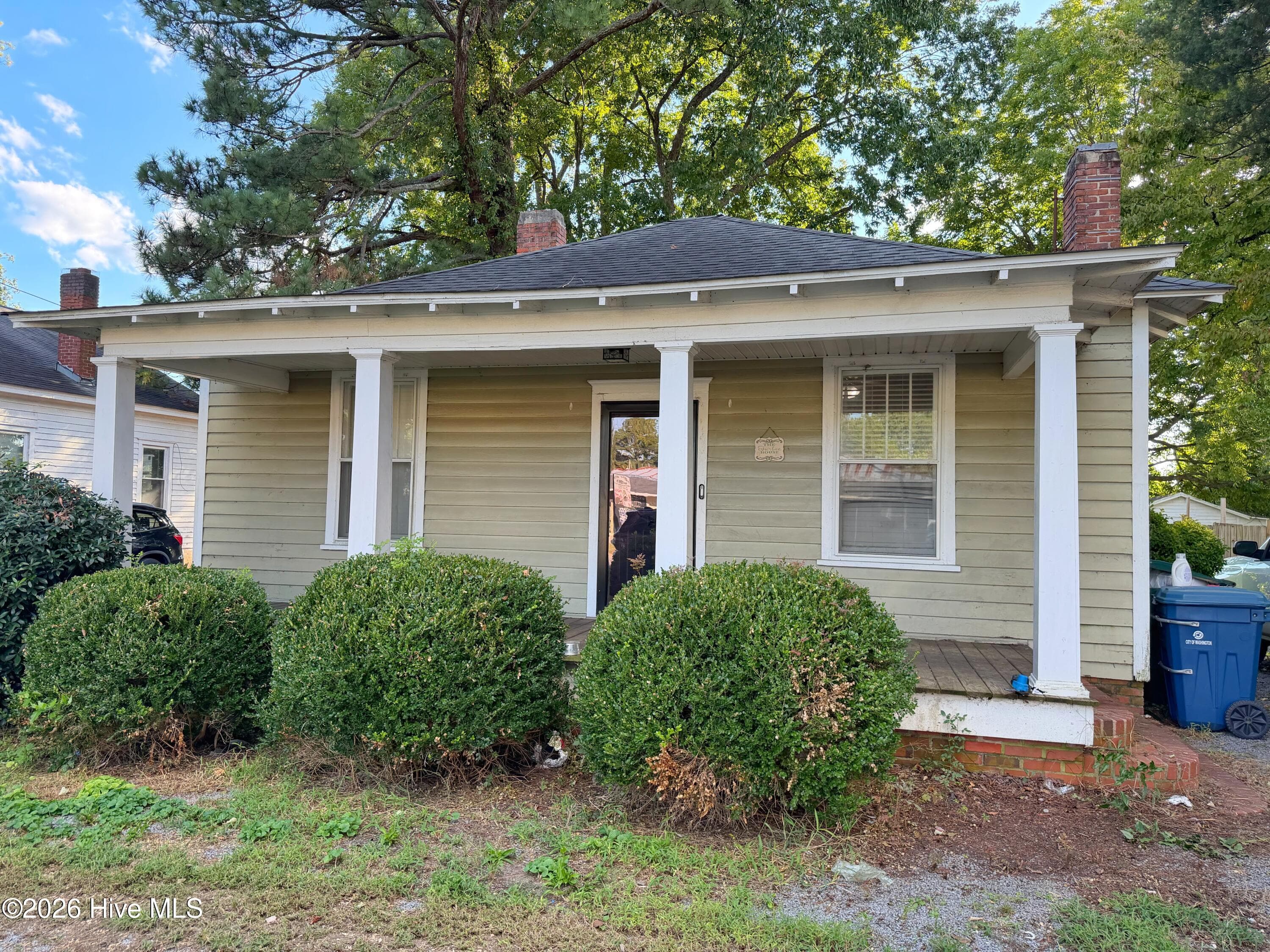 Single Family Residence at 1103 W 5th Street, Washington, NC 27889, photo 4 of 19