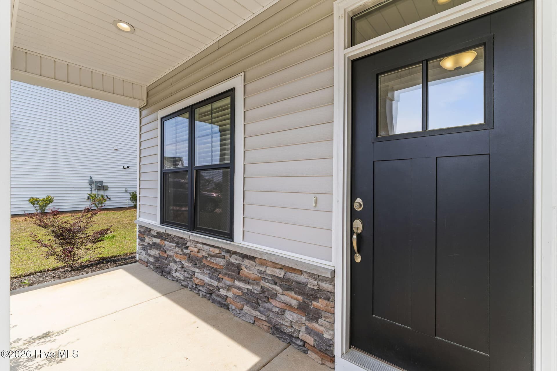 Single Family Residence at 177 Tilloo Cut Way, Hampstead, NC 28443, photo 6 of 74