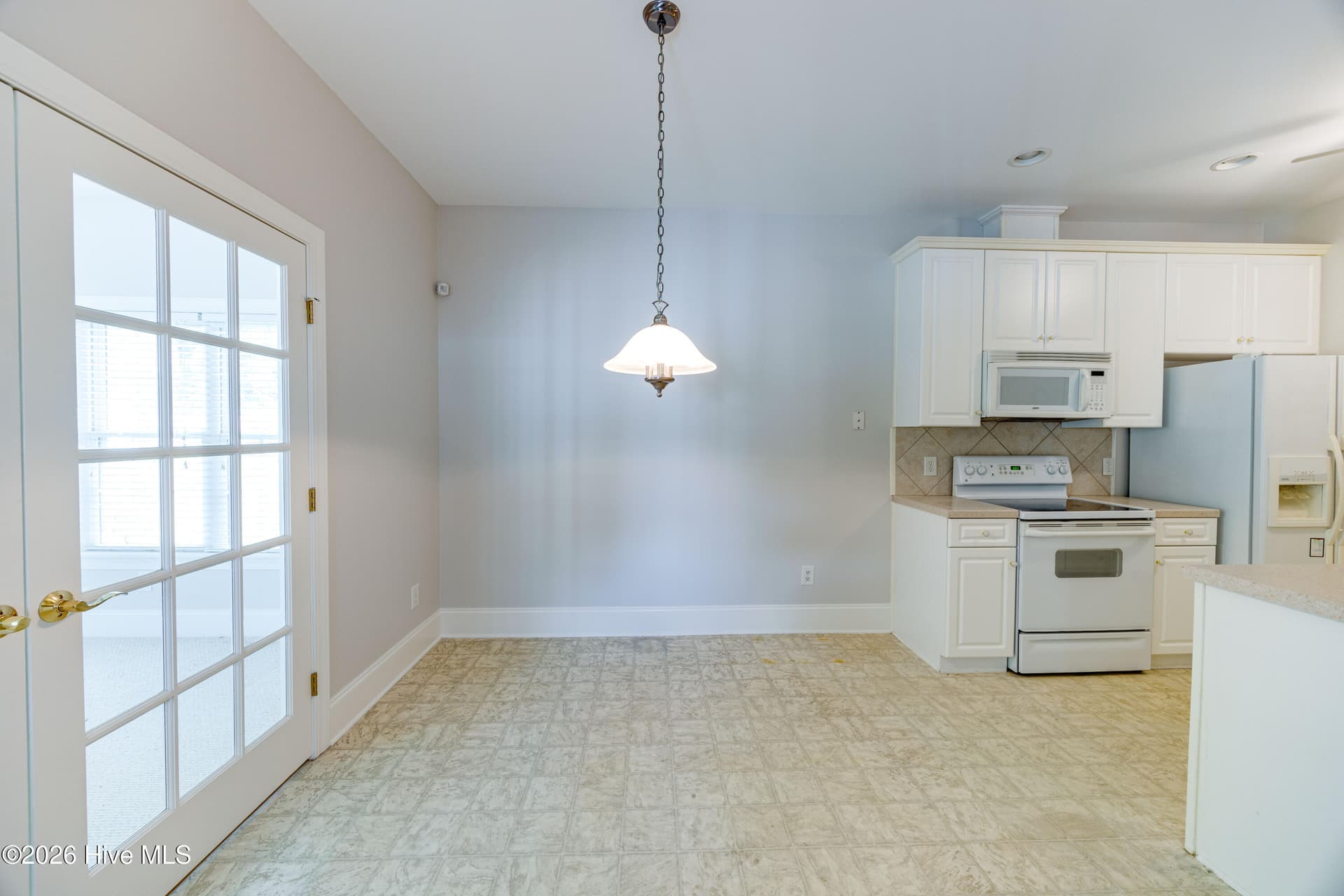 Single Family Residence at 207 Inda Way, Washington, NC 27889, photo 9 of 41