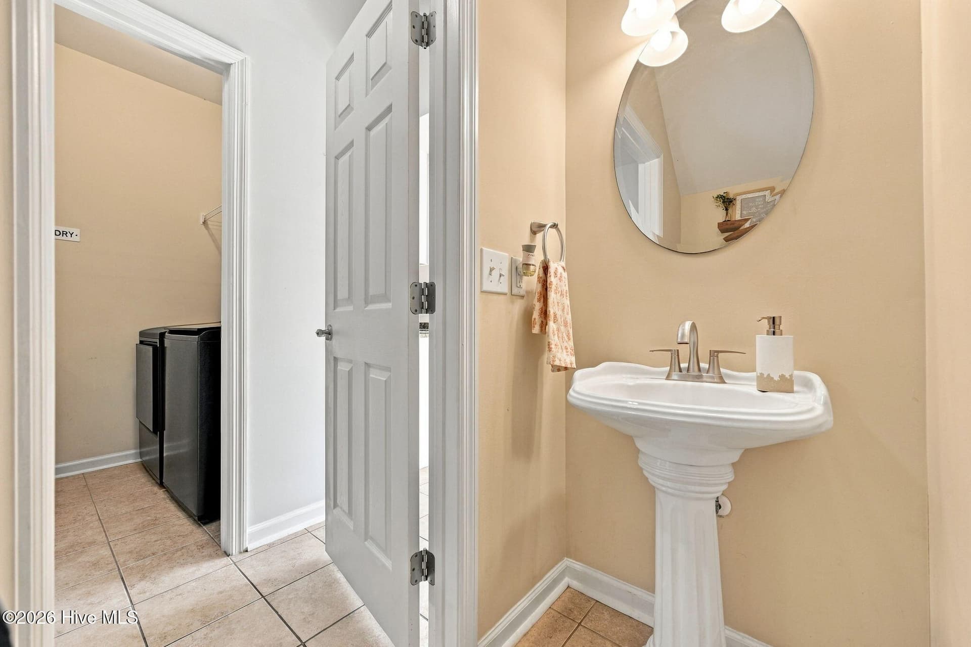 Single Family Residence at 113 Borough Nest Drive, Swansboro, NC 28584, photo 17 of 49