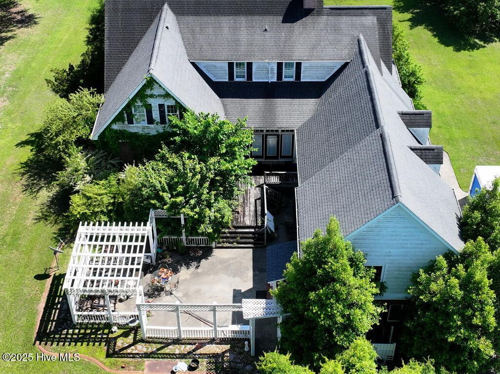 Single Family Residence at 109 Foxcroft Lane, Winterville, NC 28590, photo 13 of 65