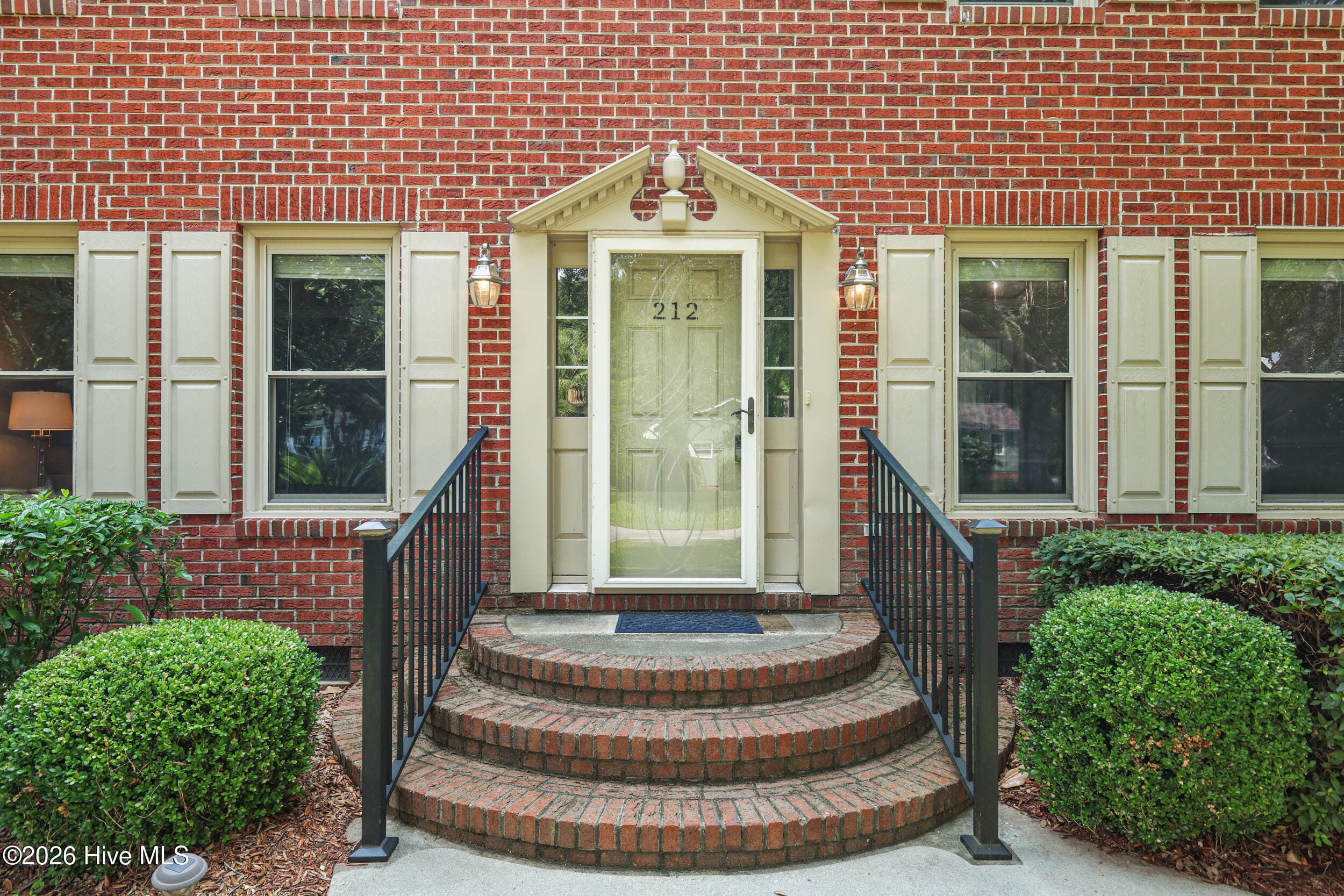 Single Family Residence at 212 Dorchester Place, Wilmington, NC 28412, photo 4 of 68