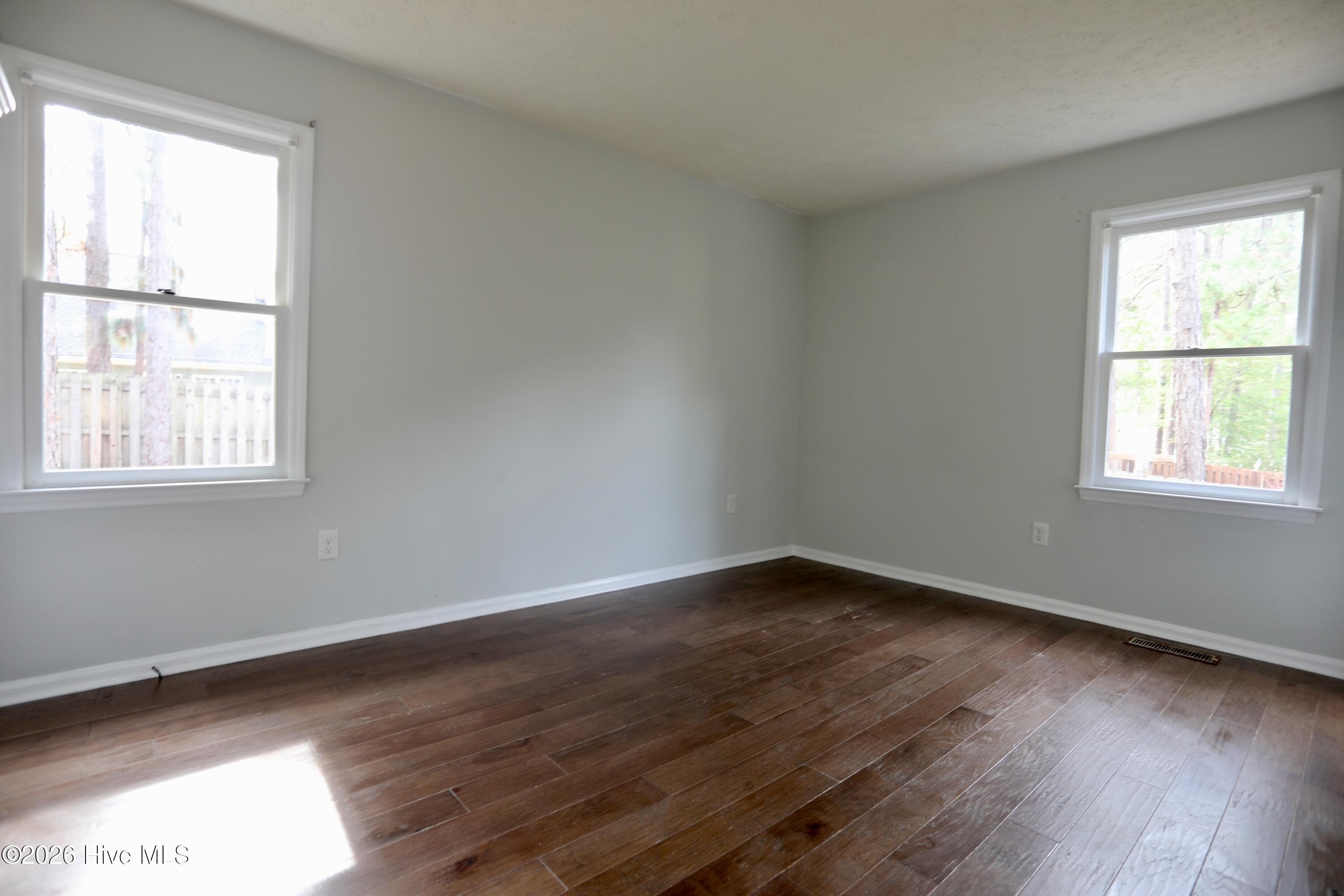 Single Family Residence at 100 Sawmill Road E, Pinehurst, NC 28374, photo 15 of 25