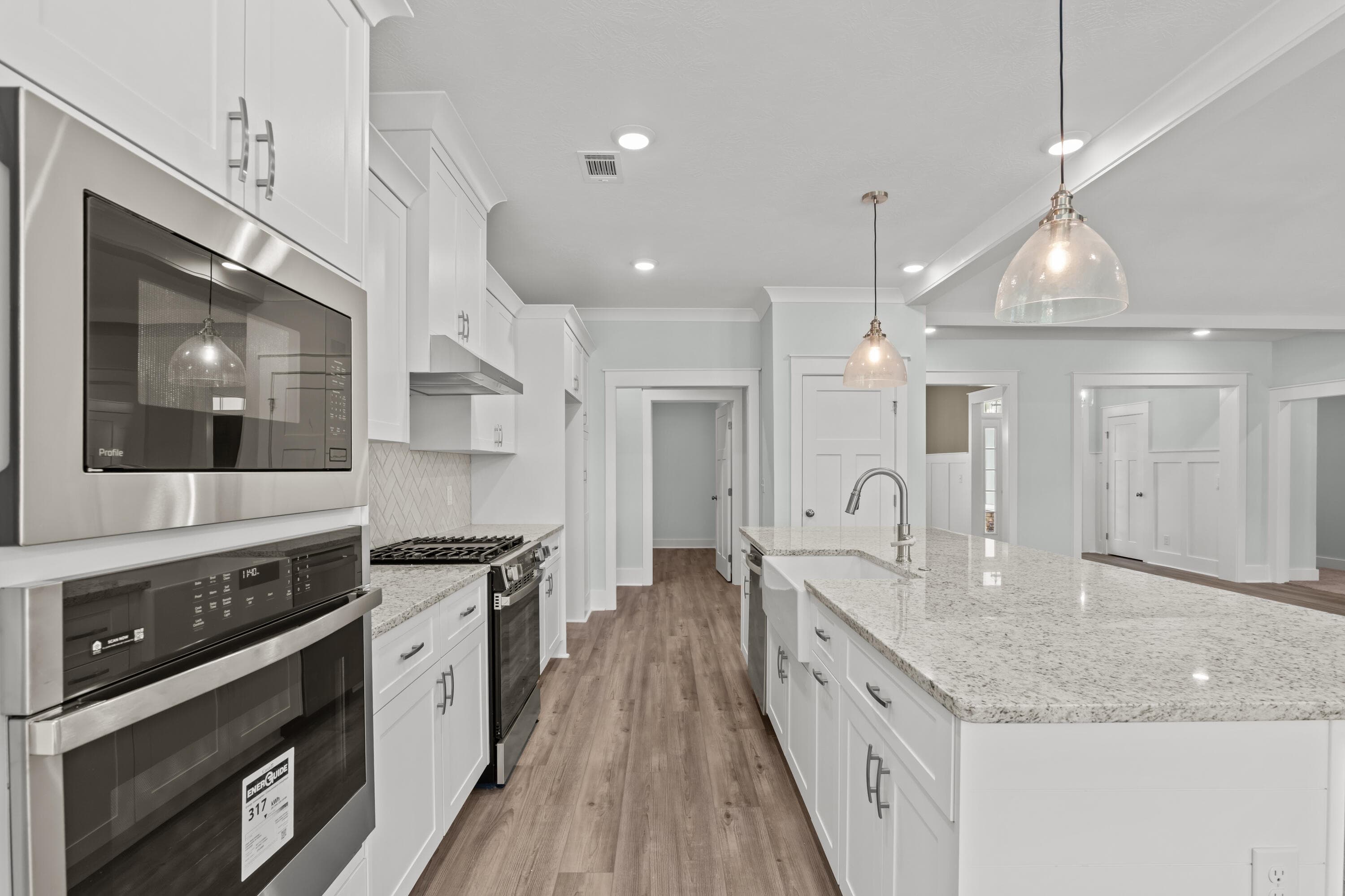 Wall oven and built-in microwave - 1488 Bellingham Drive, Beech Island, SC 29842