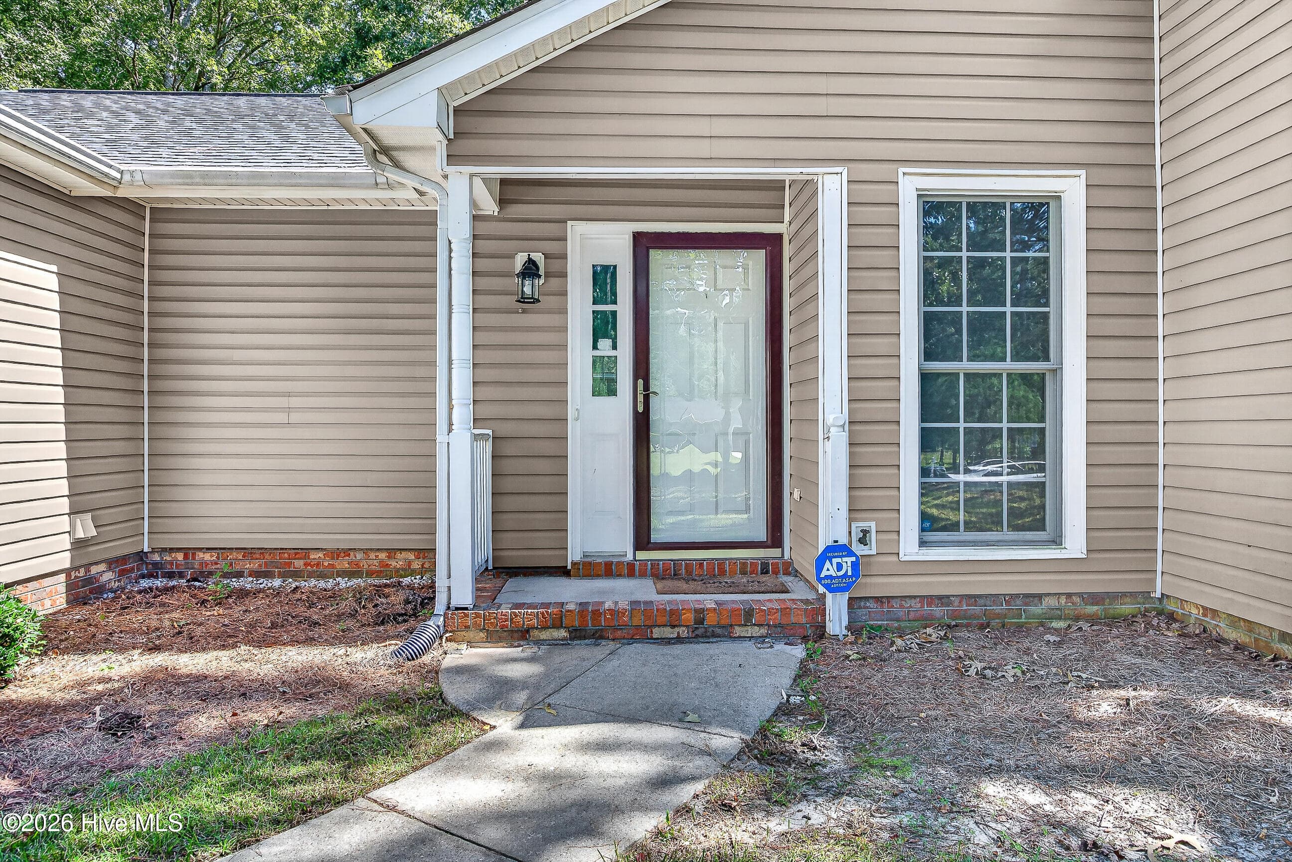 Single Family Residence at 439 Candlewood Drive, Jacksonville, NC 28540, photo 6 of 42