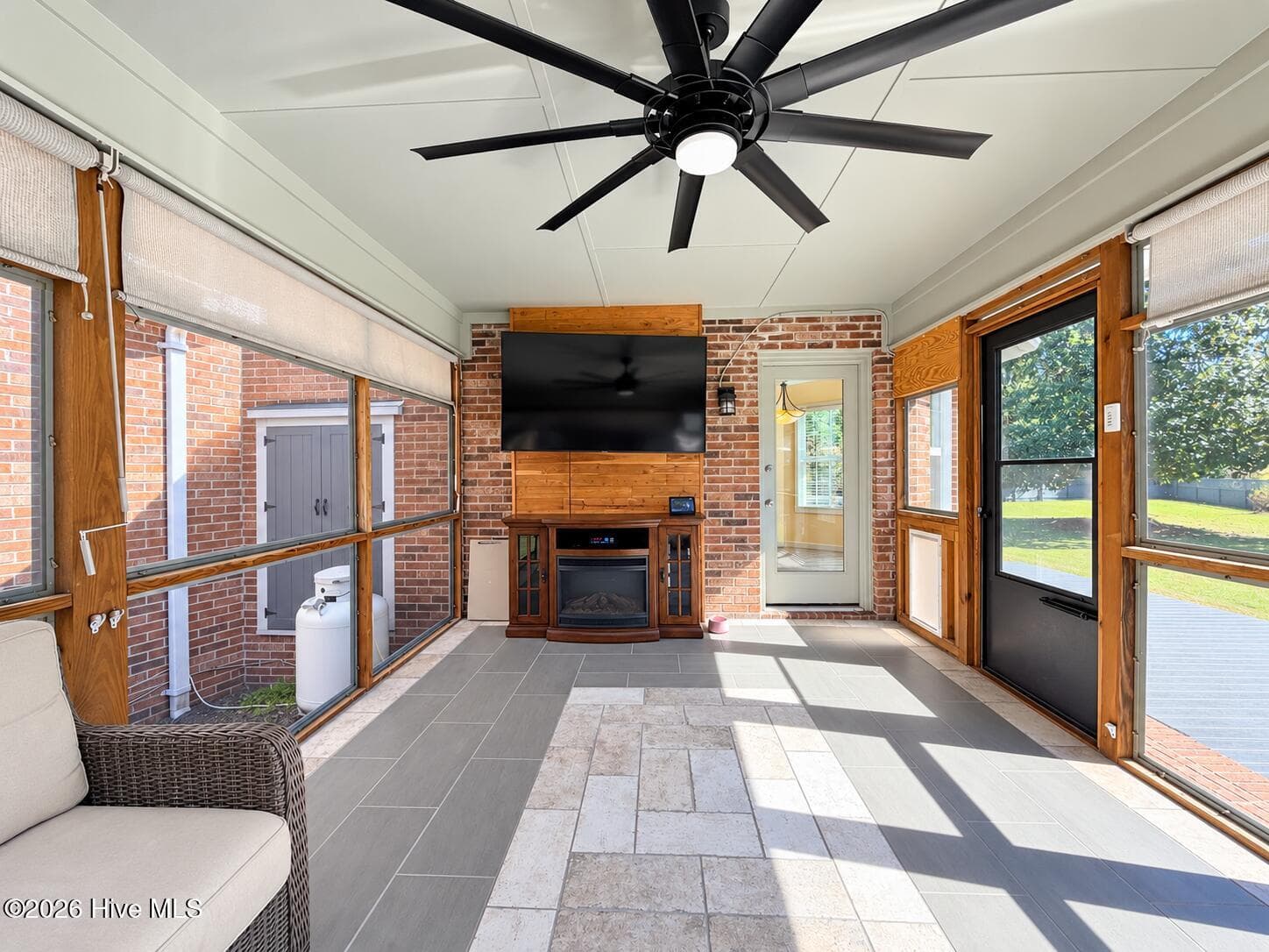 Single Family Residence at 107 Bogey Court, Hampstead, NC 28443, photo 37 of 55