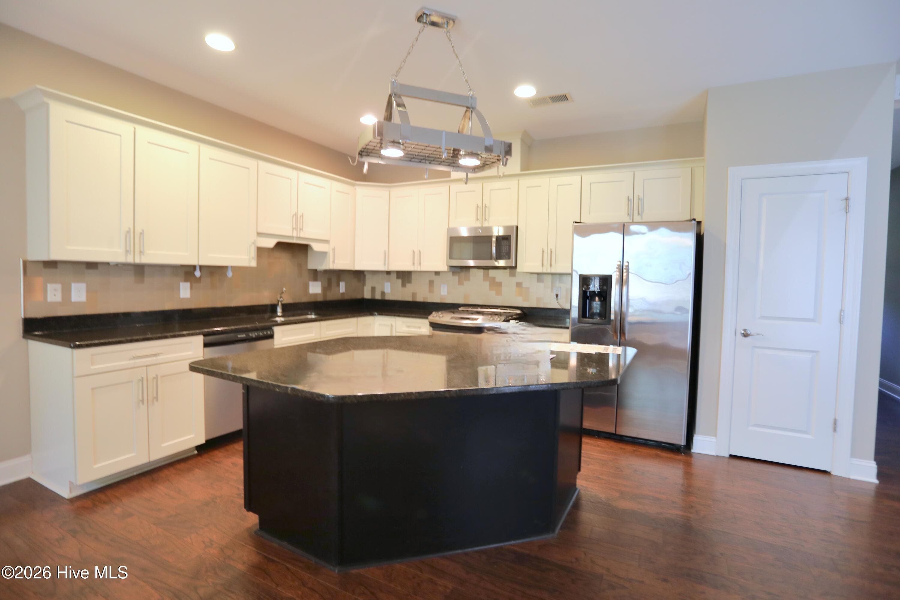 Townhouse at 195 Pinebranch Court, Southern Pines, NC 28387, photo 11 of 66