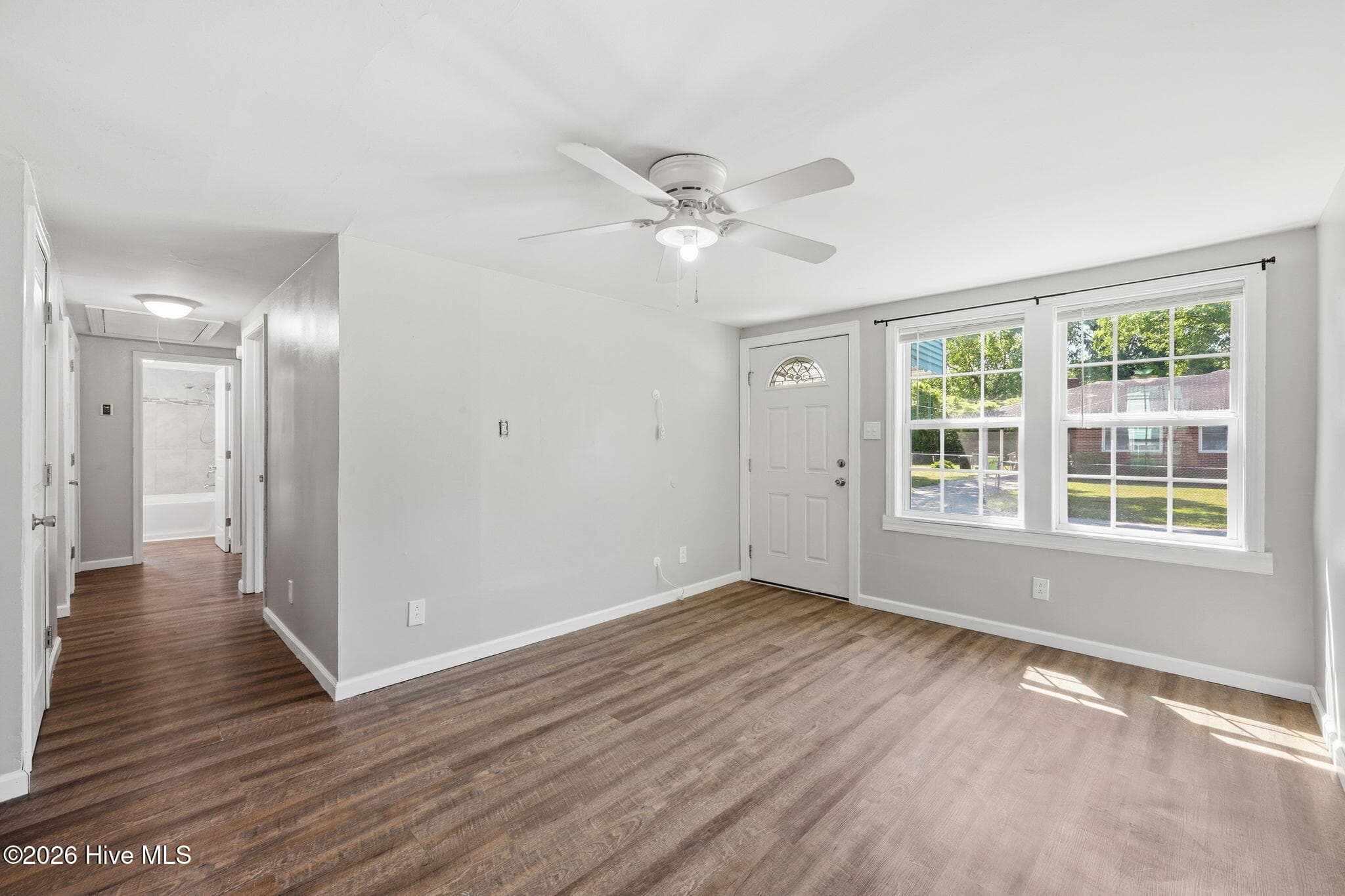 Single Family Residence at 518 Ruth Avenue, New Bern, NC 28560, photo 7 of 51
