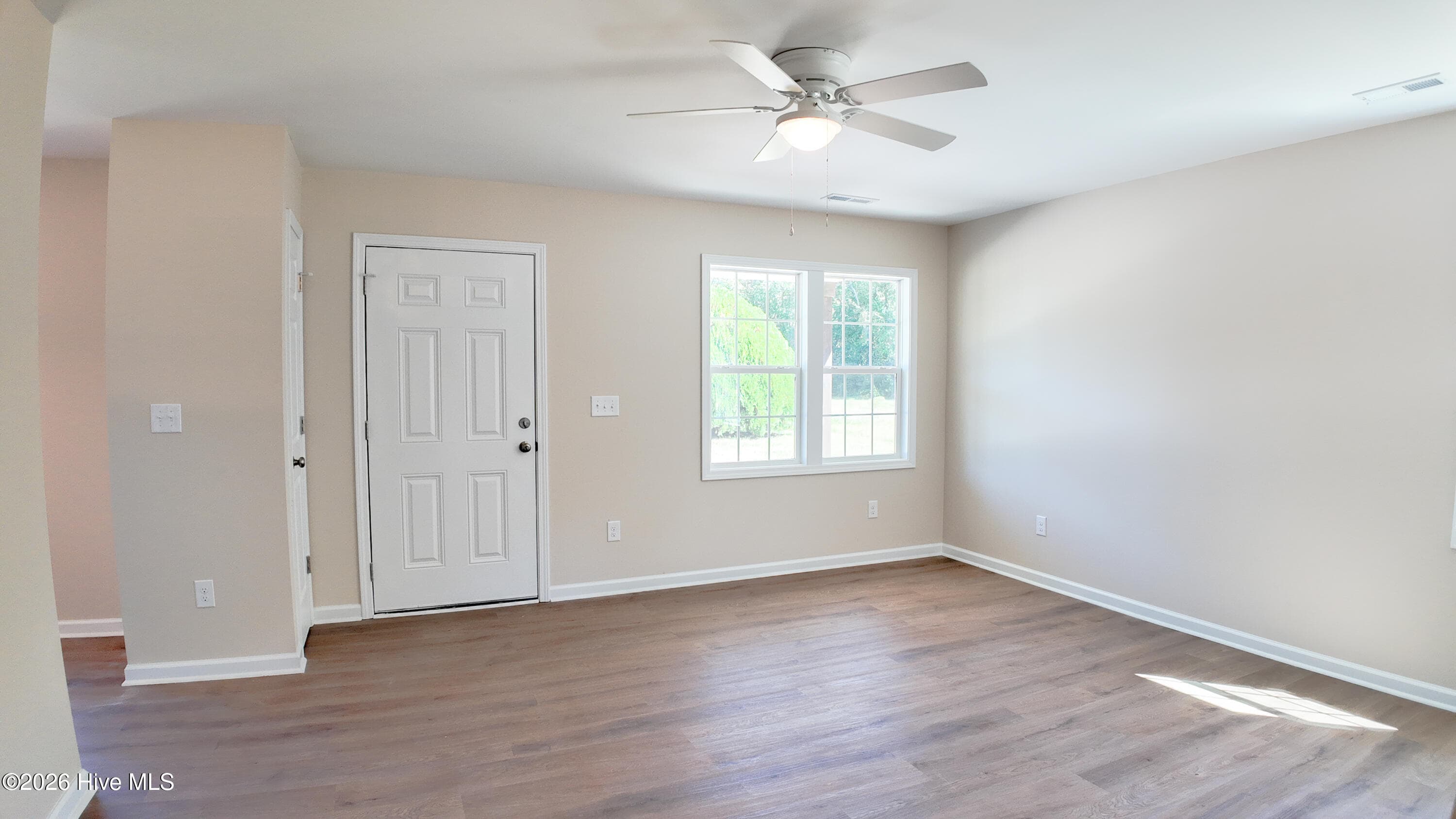 Single Family Residence at 769 Five Road, Clinton, NC 28328, photo 9 of 20