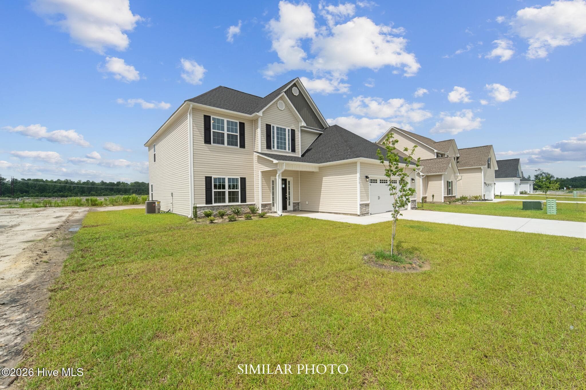 Single Family Residence at 613 Indigo Johnston Drive, Jacksonville, NC 28546, photo 4 of 73