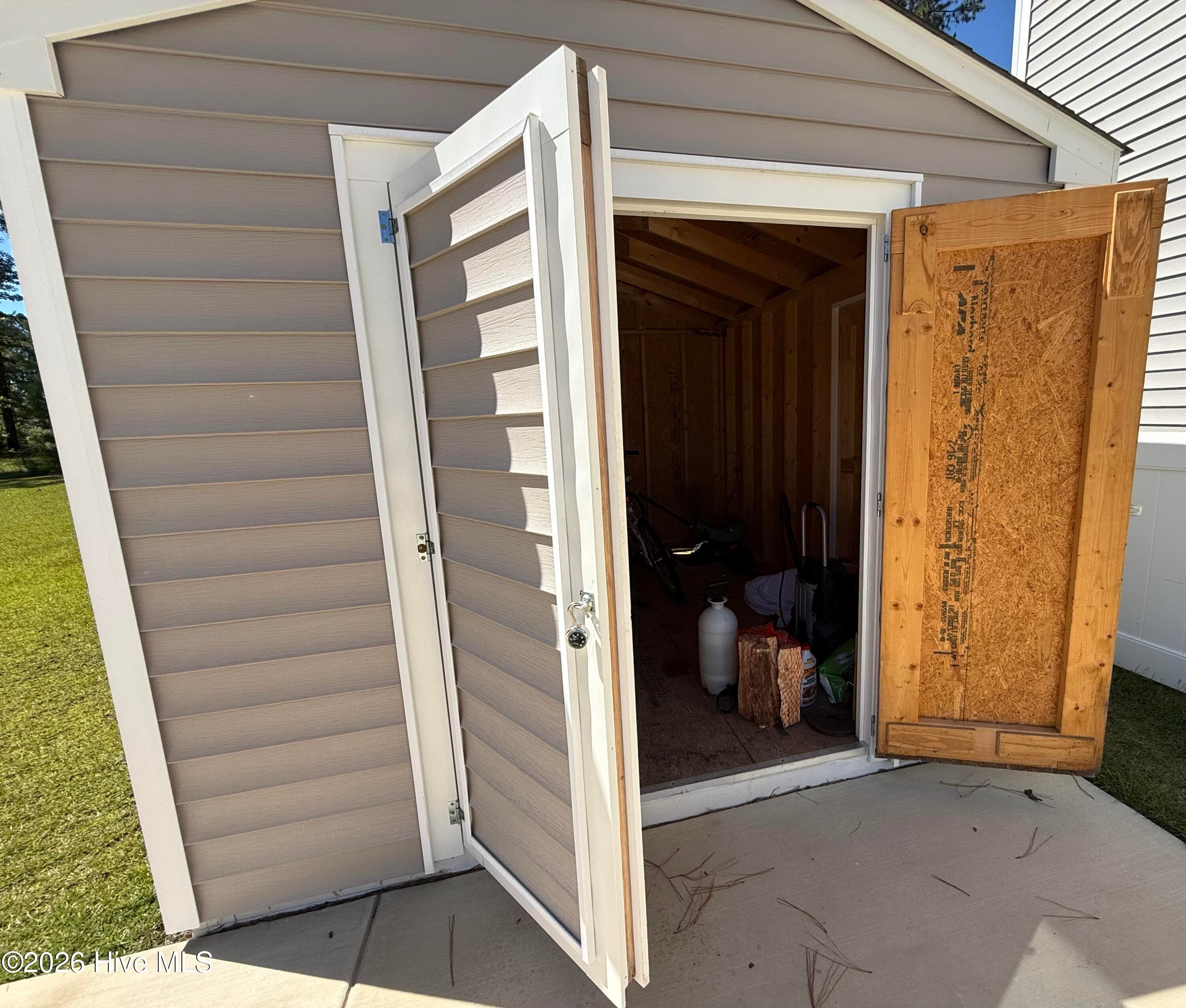 oversized storage shed with double front and single side door - 5010 Spring Green Pass, New Bern, NC 28562