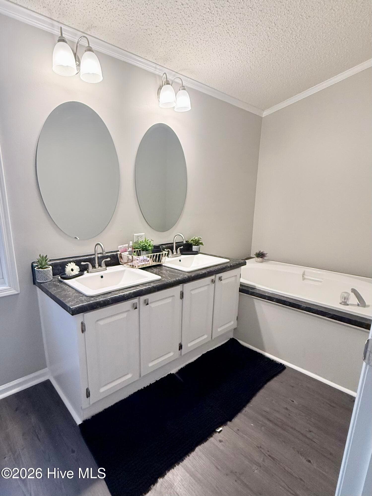 Manufactured Home at 605 Big Woods Road, Macon, NC 27551, photo 30 of 38