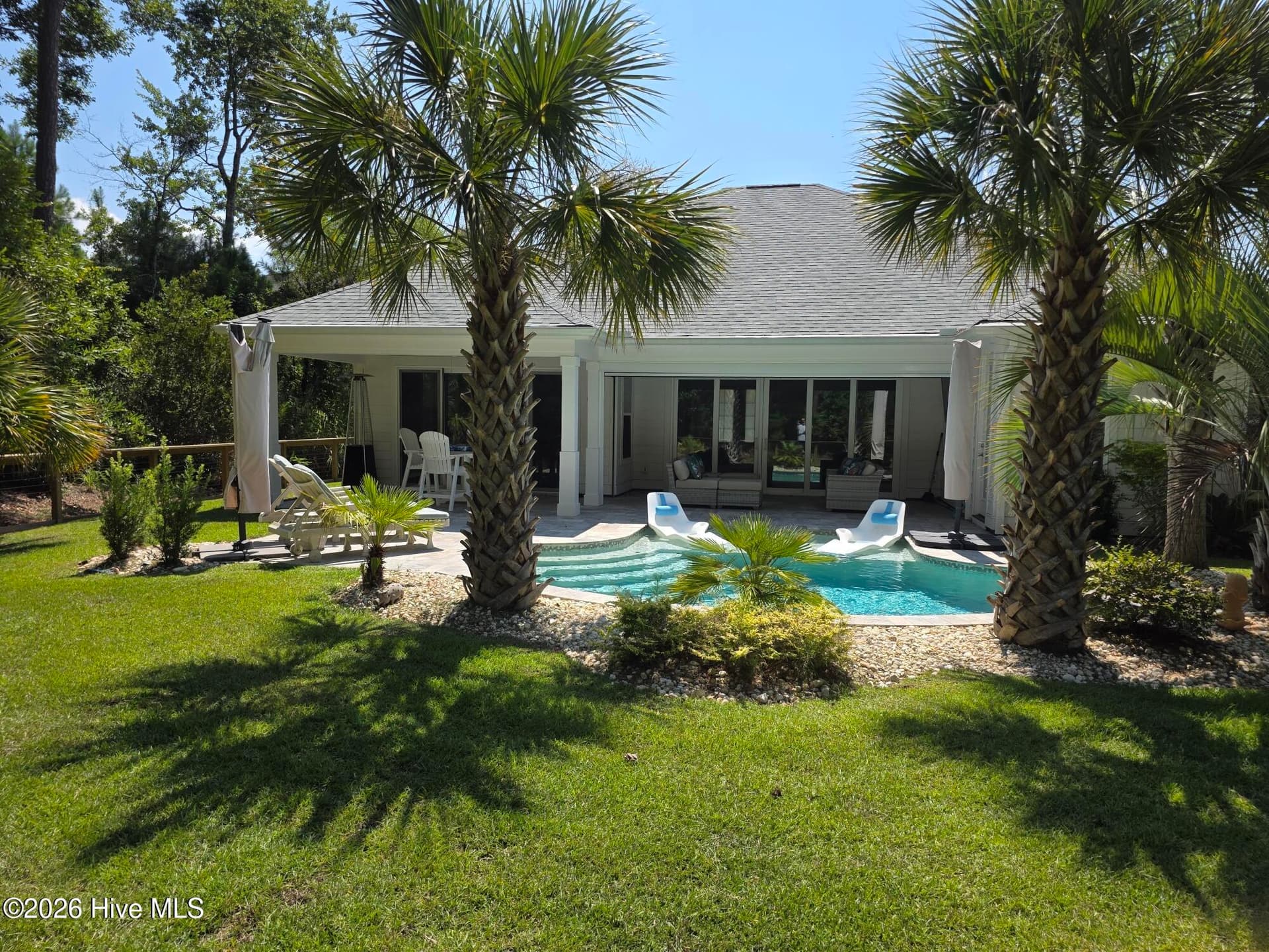 Single Family Residence at 2016 Manor Parc Drive, Calabash, NC 28467, photo 13 of 127