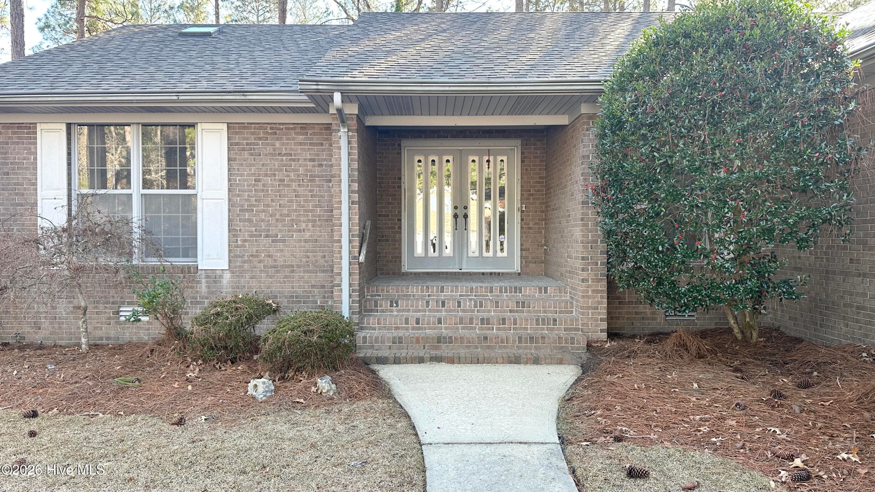 Single Family Residence at 2131 Royal Pines Drive, New Bern, NC 28560, photo 20 of 117