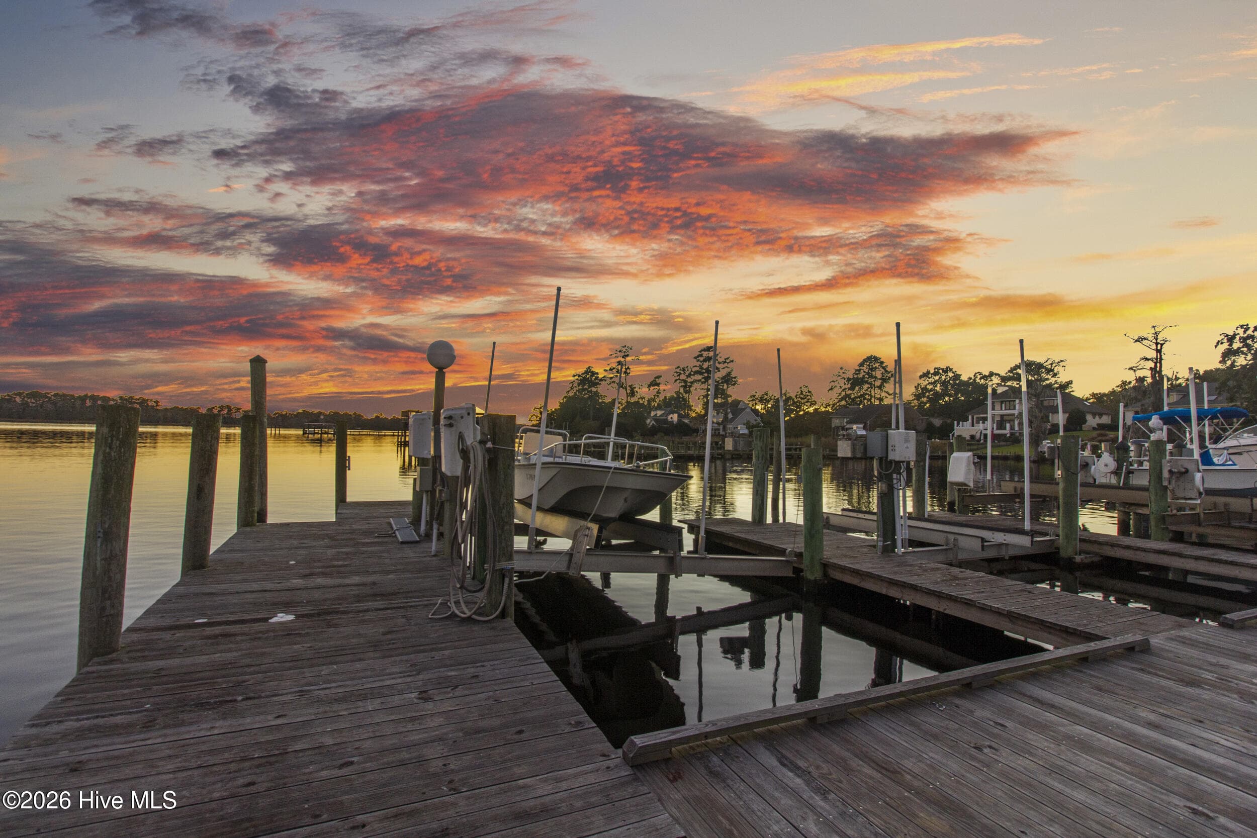 Back / Waterview - 5 Batts Hill Road, New Bern, NC 28562