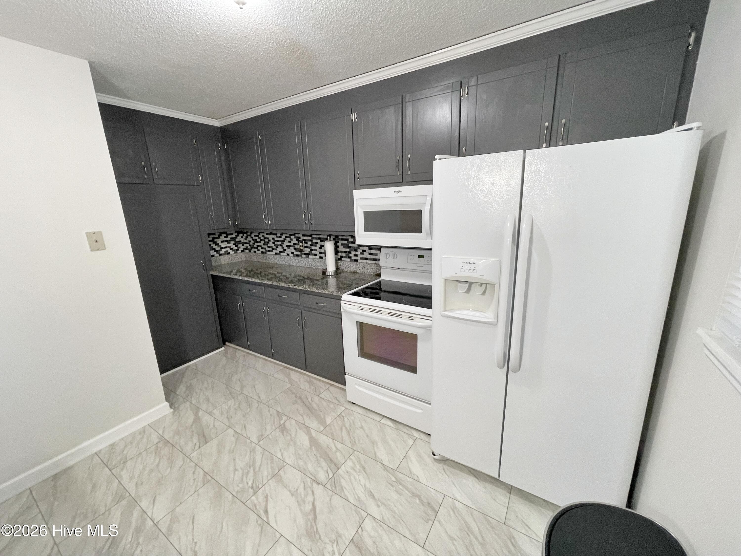Townhouse at 1 Quarterdeck, New Bern, NC 28562, photo 6 of 12