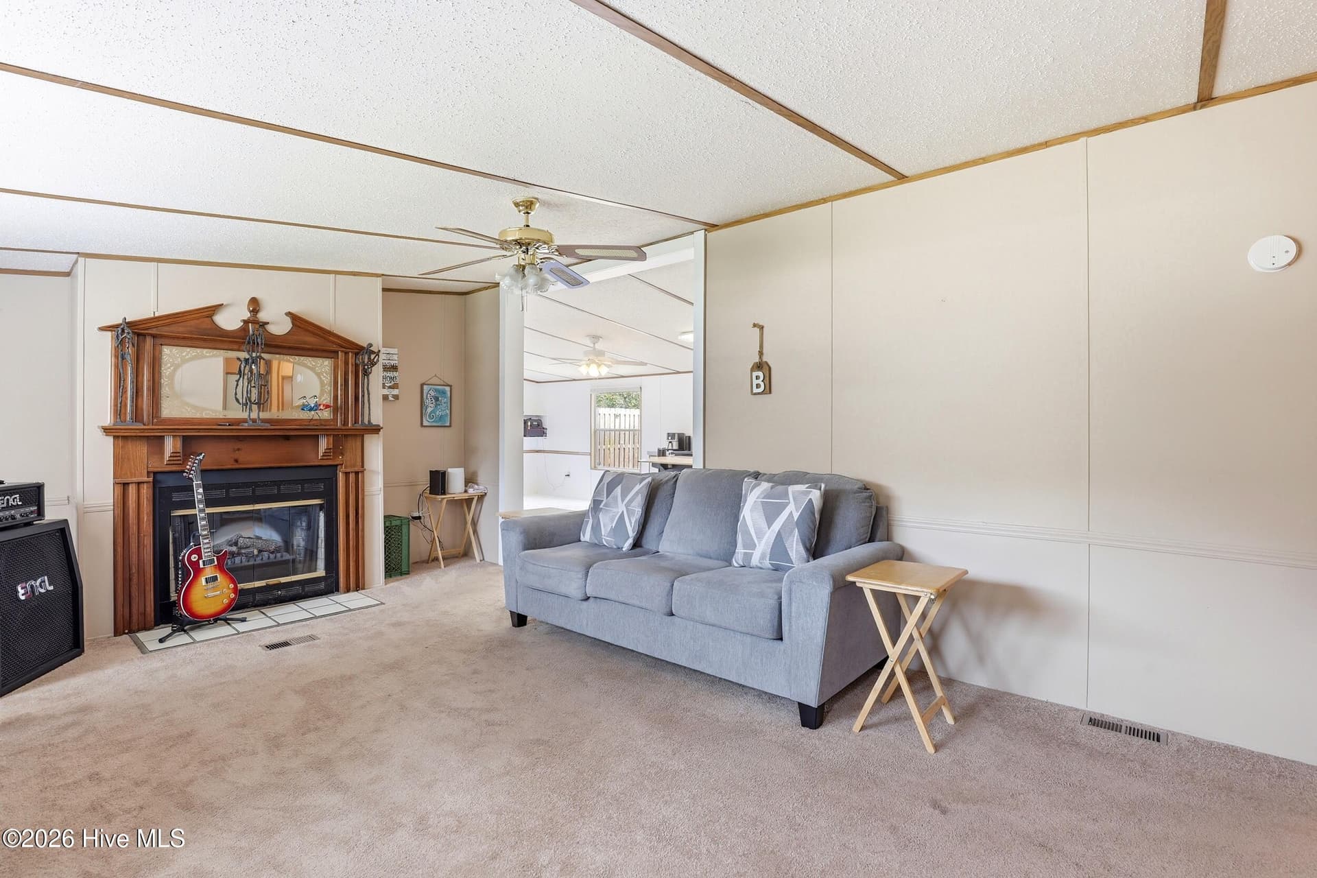 Manufactured Home at 709 Inlet Acres Drive, Wilmington, NC 28412, photo 2 of 44