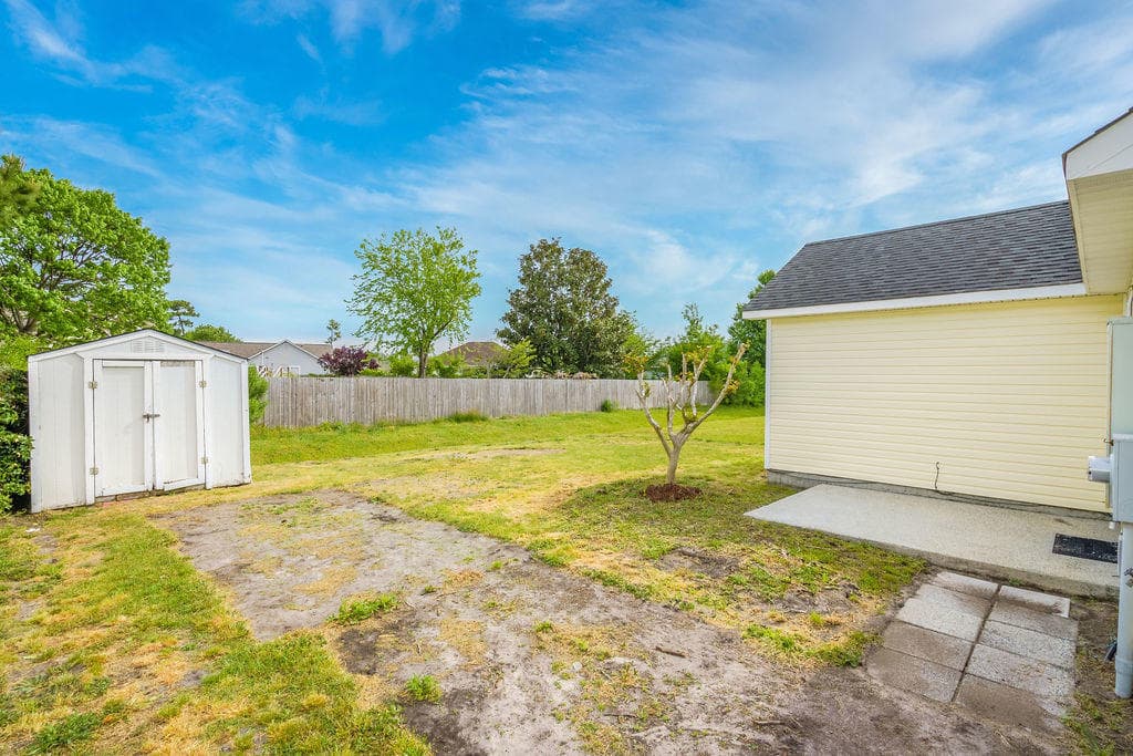 Single Family Residence at 6701 Alamosa Drive, Wilmington, NC 28411, photo 34 of 46