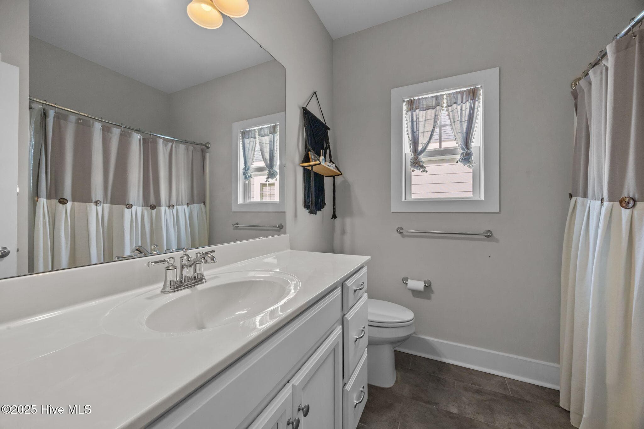 Single Family Residence at 1274 Charleston Common Drive, Leland, NC 28451, photo 5 of 8