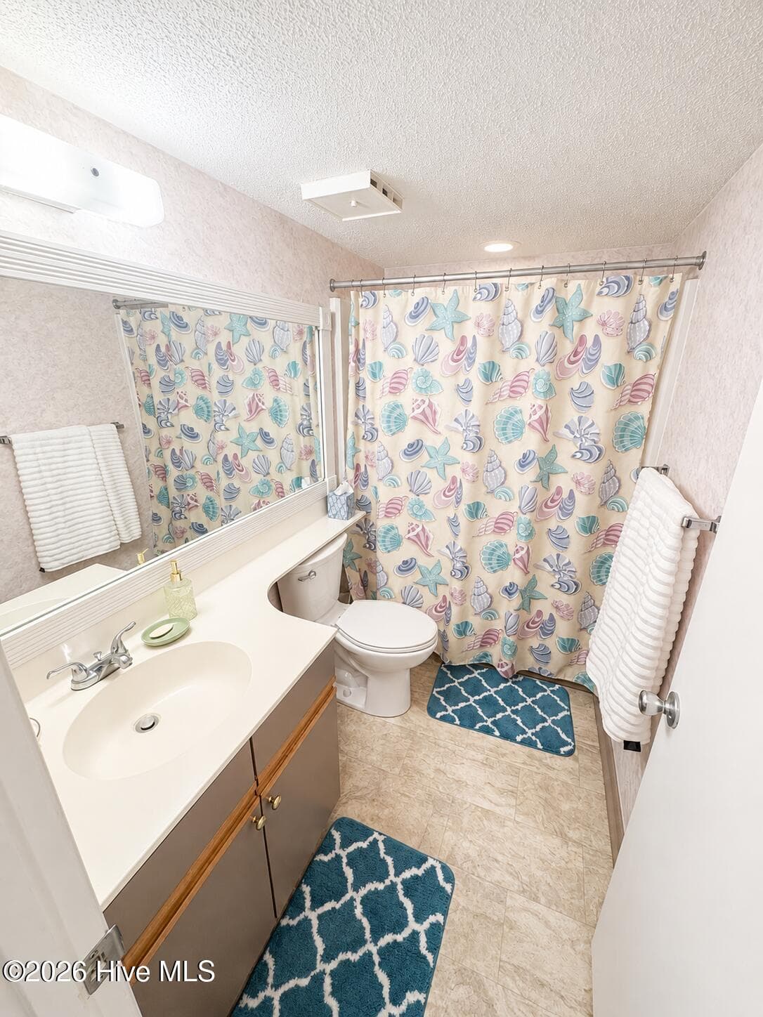 second full bath - 1400 E Ft Macon Road 313, Atlantic Beach, NC 28512