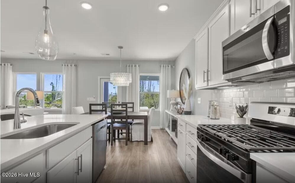 Single Family Residence at 530 Glitter Bay Loop, Shallotte, NC 28470, photo 11 of 49