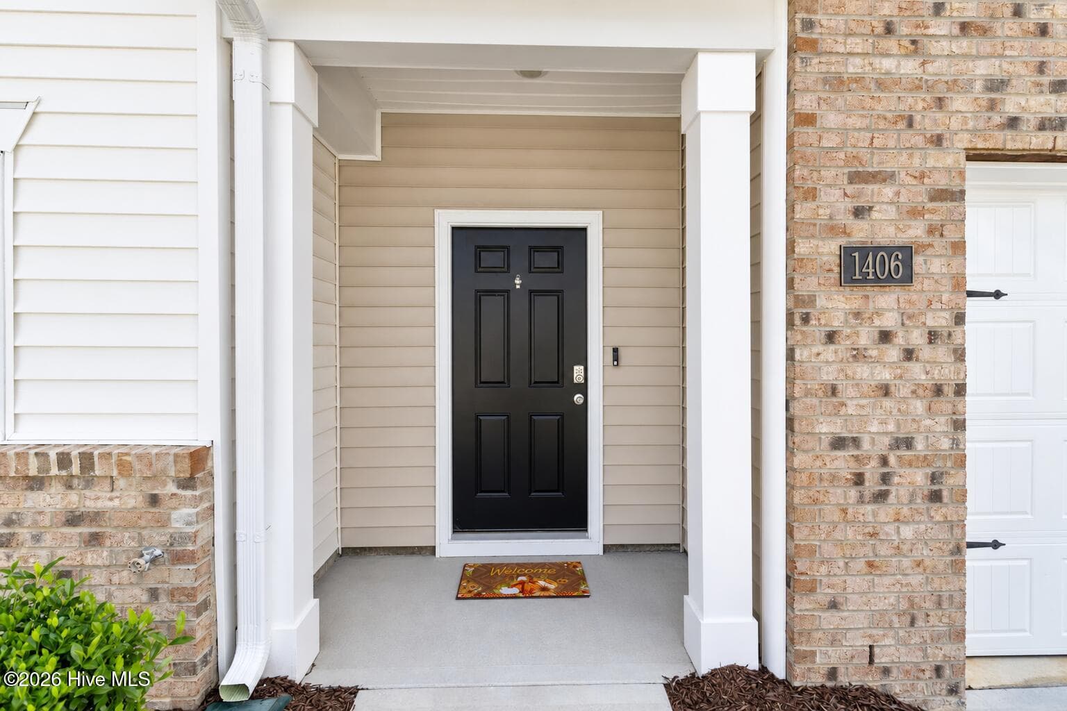 Townhouse at 1406 Gracie Lane, Carthage, NC 28327, photo 2 of 28