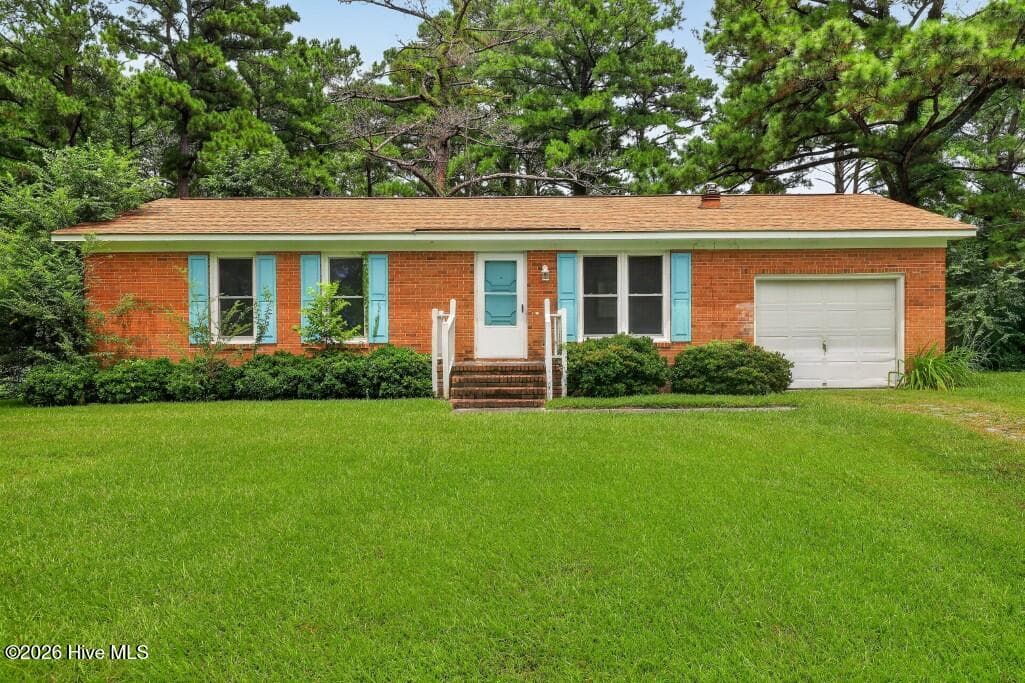 602 W Thurman Road, New Bern, NC 28562