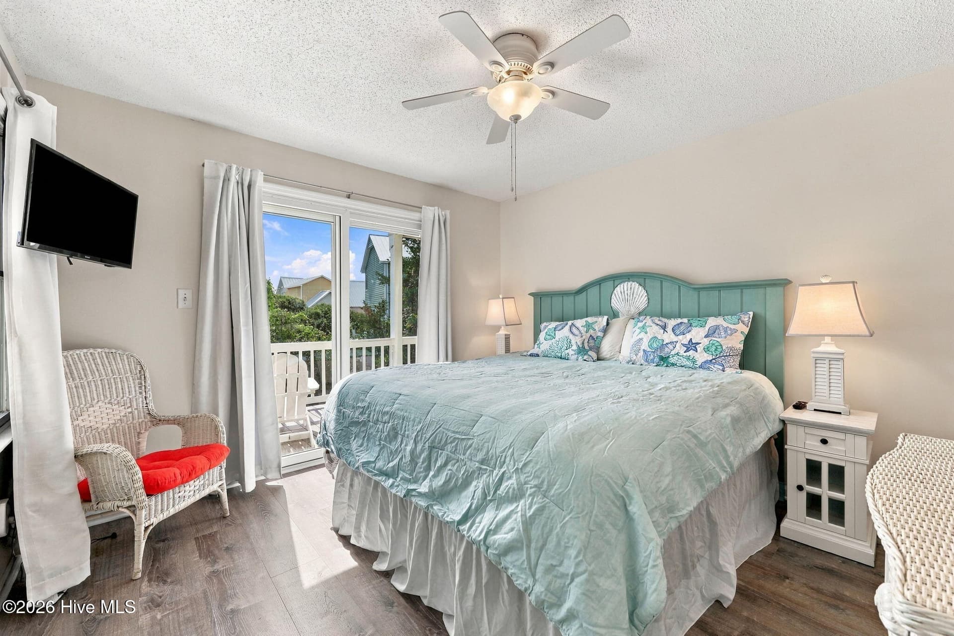 Single Family Residence at 104 Howe Street, Emerald Isle, NC 28594, photo 19 of 44