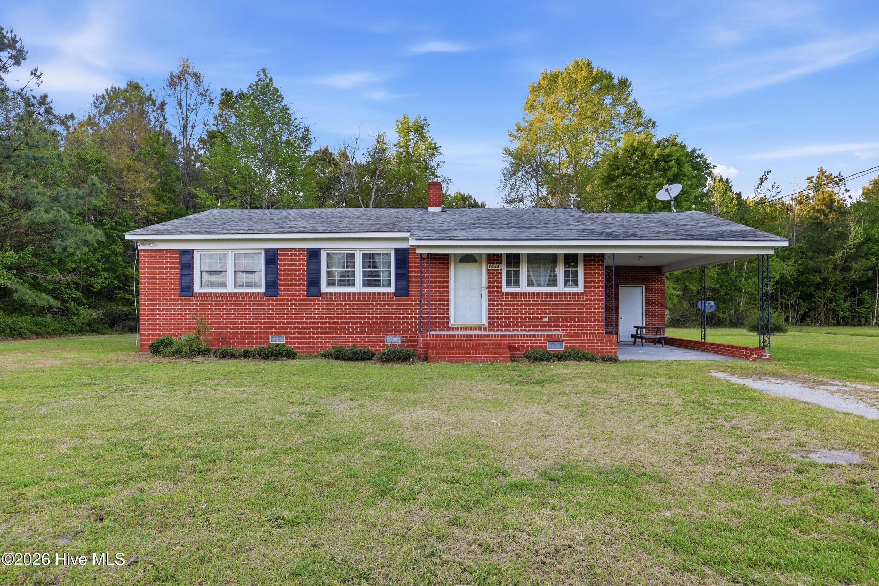 Single Family Residence at 6566 Hwy 41 W, Trenton, NC 28585, photo 2 of 29