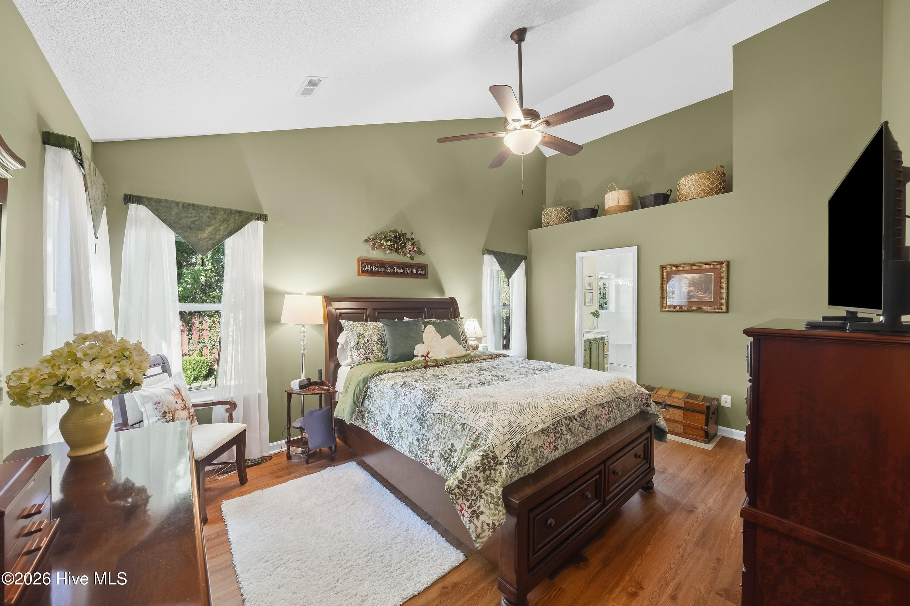 Single Family Residence at 5002 Blue Grass Court, Wilmington, NC 28409, photo 20 of 41