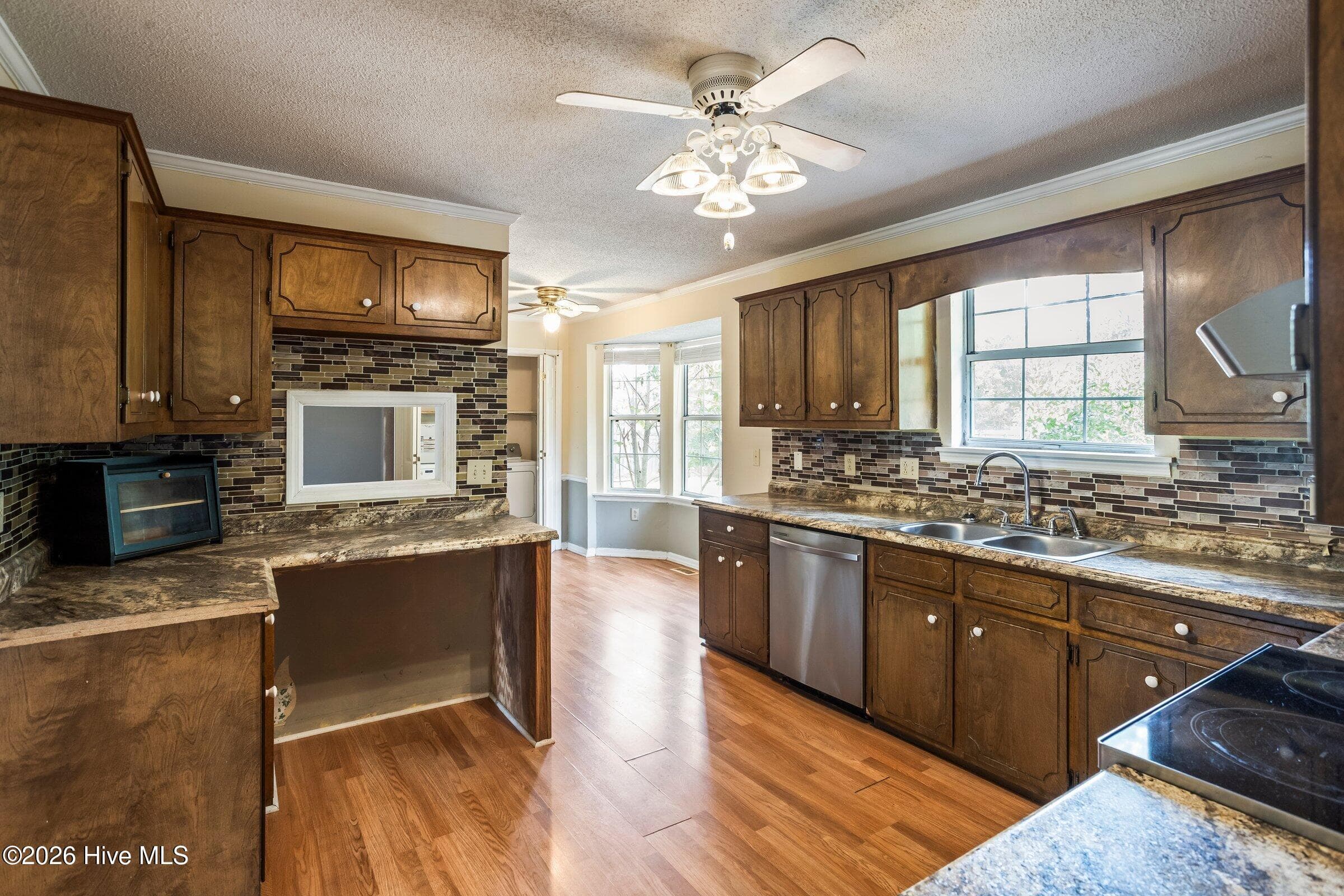 Counter Space for Days! - 1951 Stagecoach Road NE, Thomson, GA 30824