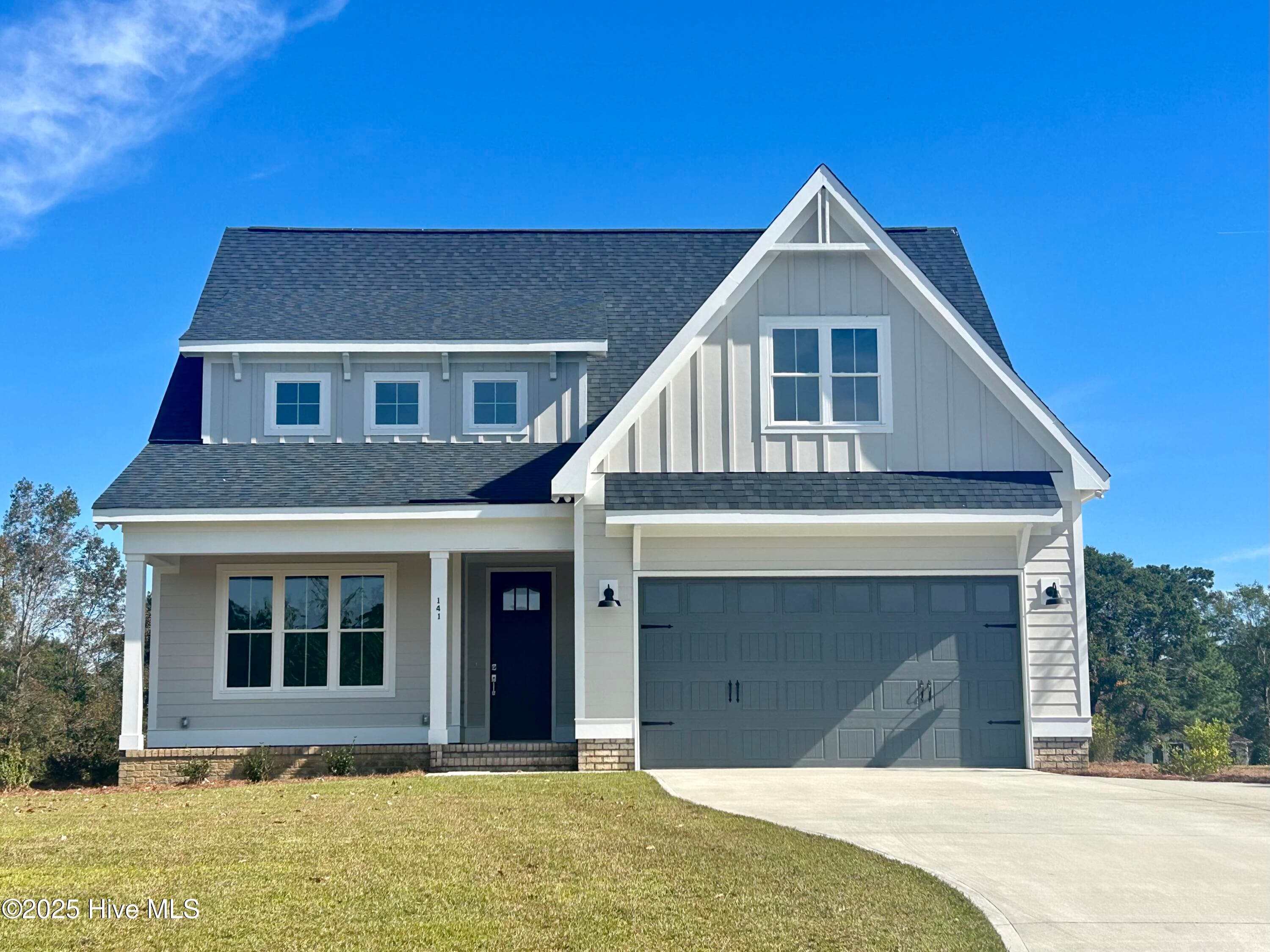 Single Family Residence at 141 Sycamore Lakes Drive, Wallace, NC 28466, photo 2 of 101