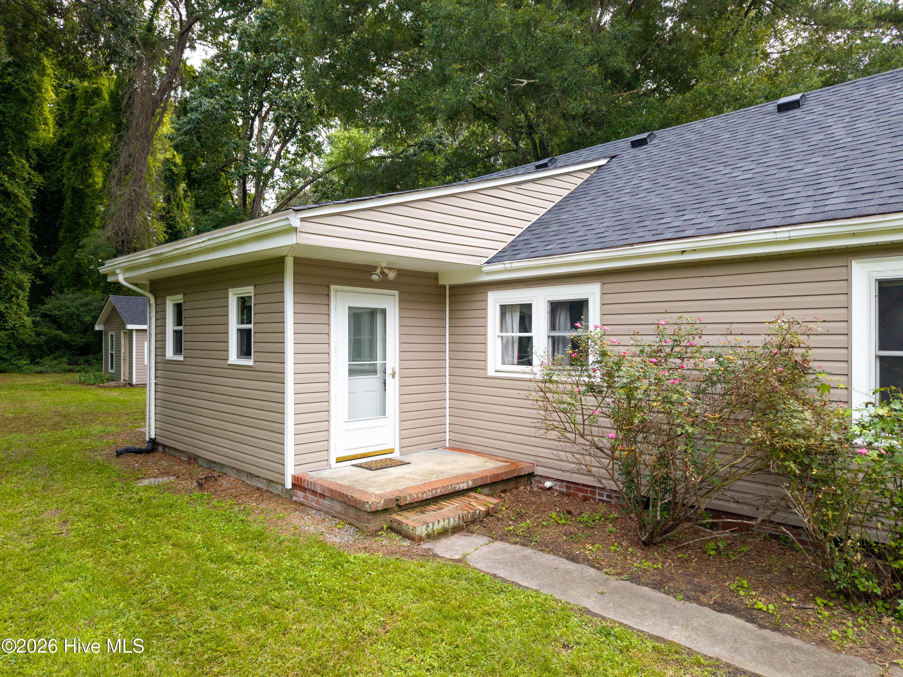 Single Family Residence at 1815 W Main Ext, Elizabeth City, NC 27909, photo 27 of 51