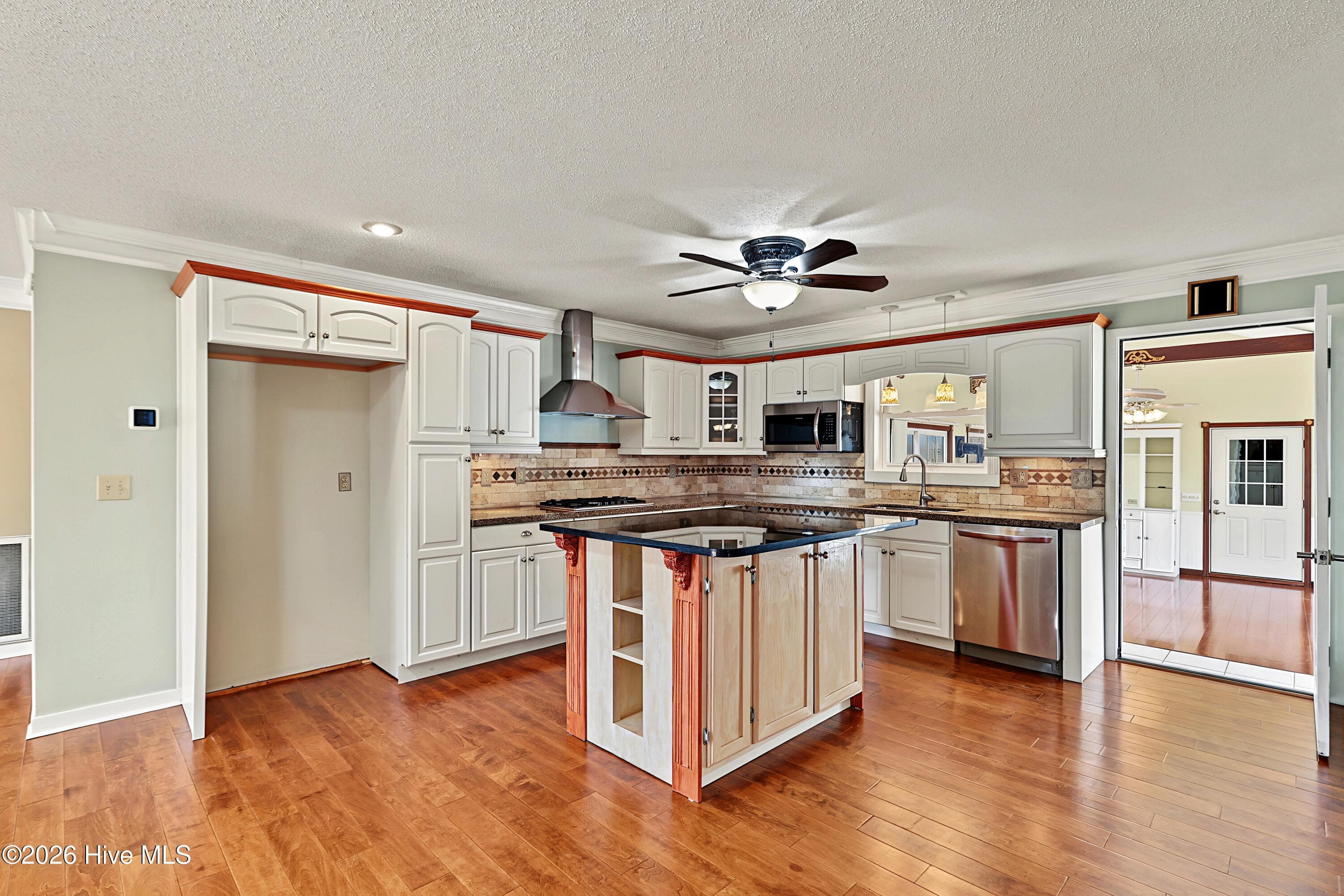 Single Family Residence at 1299 N Shore Drive, Boiling Spring Lakes, NC 28461, photo 12 of 63