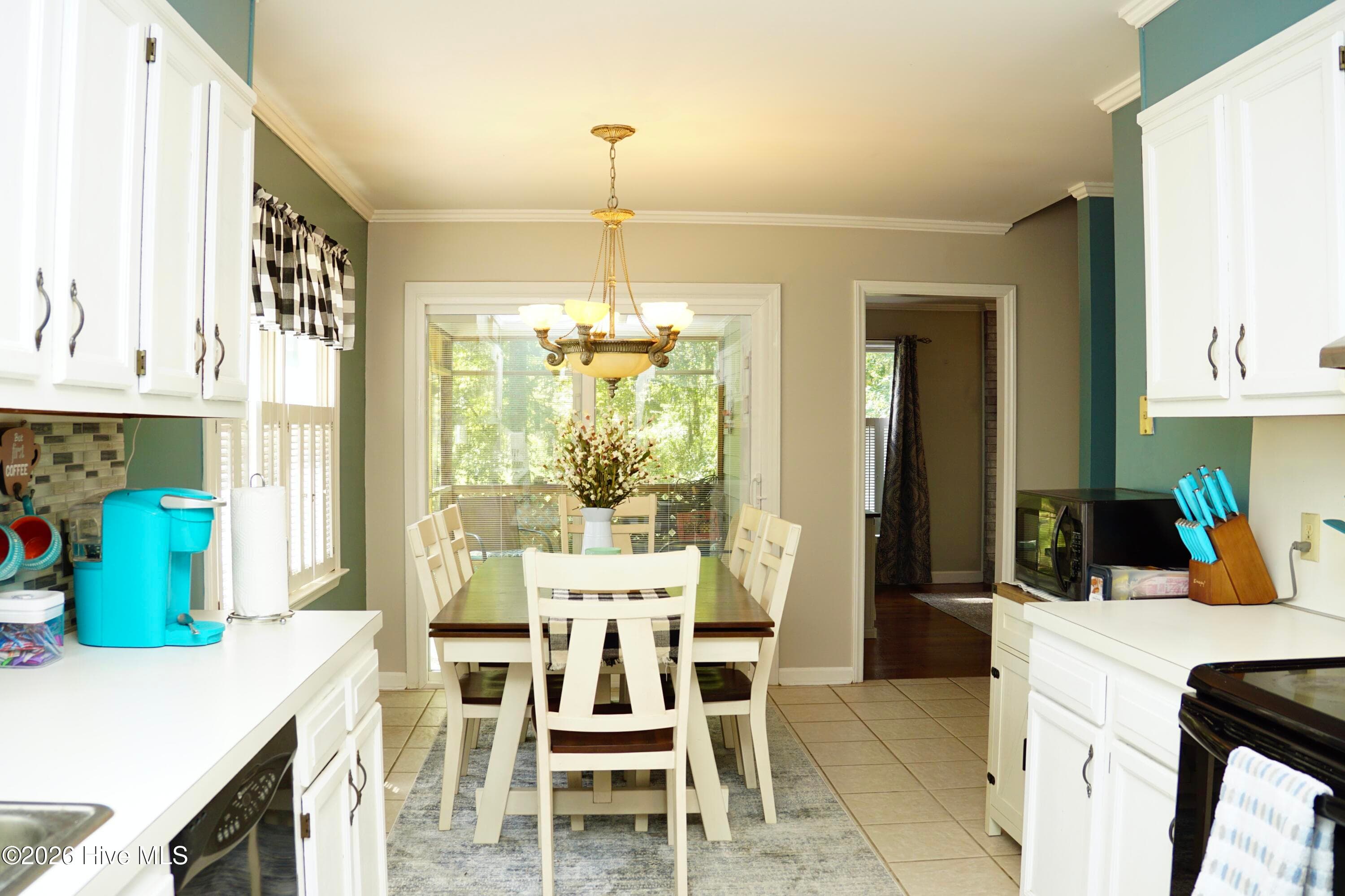 Single Family Residence at 124 Country Place, Washington, NC 27889, photo 14 of 29