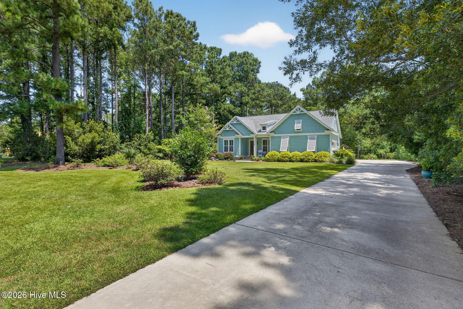 Single Family Residence at 265 Iris Way, Hampstead, NC 28443, photo 8 of 96
