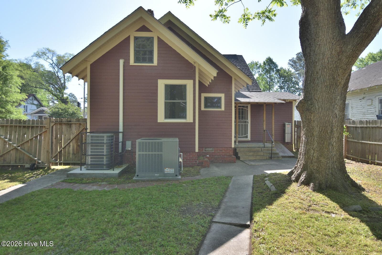 Single Family Residence at 220 S Howell Street, Rocky Mount, NC 27804, photo 19 of 20