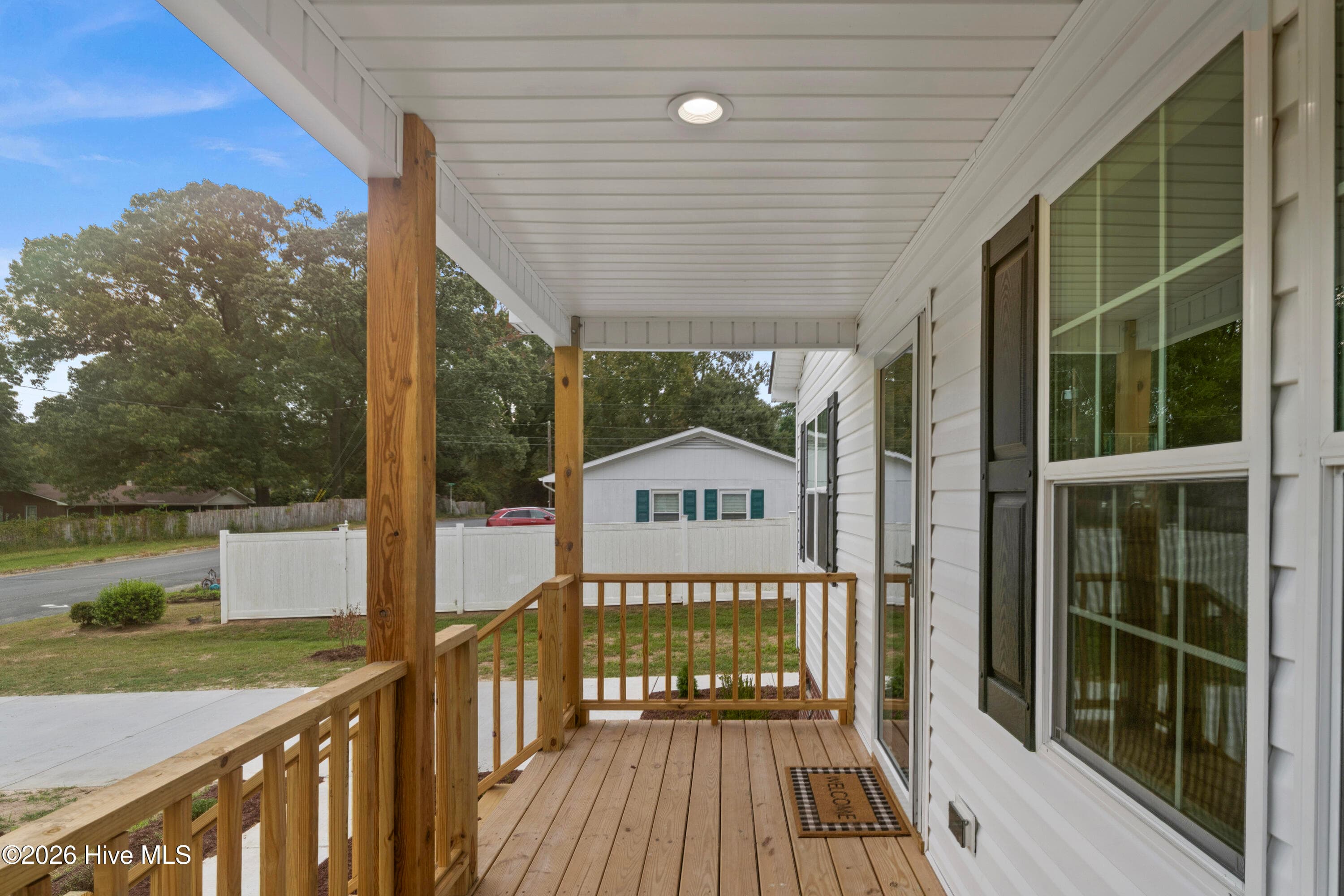 Single Family Residence at 603 Ashford Drive, Clinton, NC 28328, photo 3 of 16