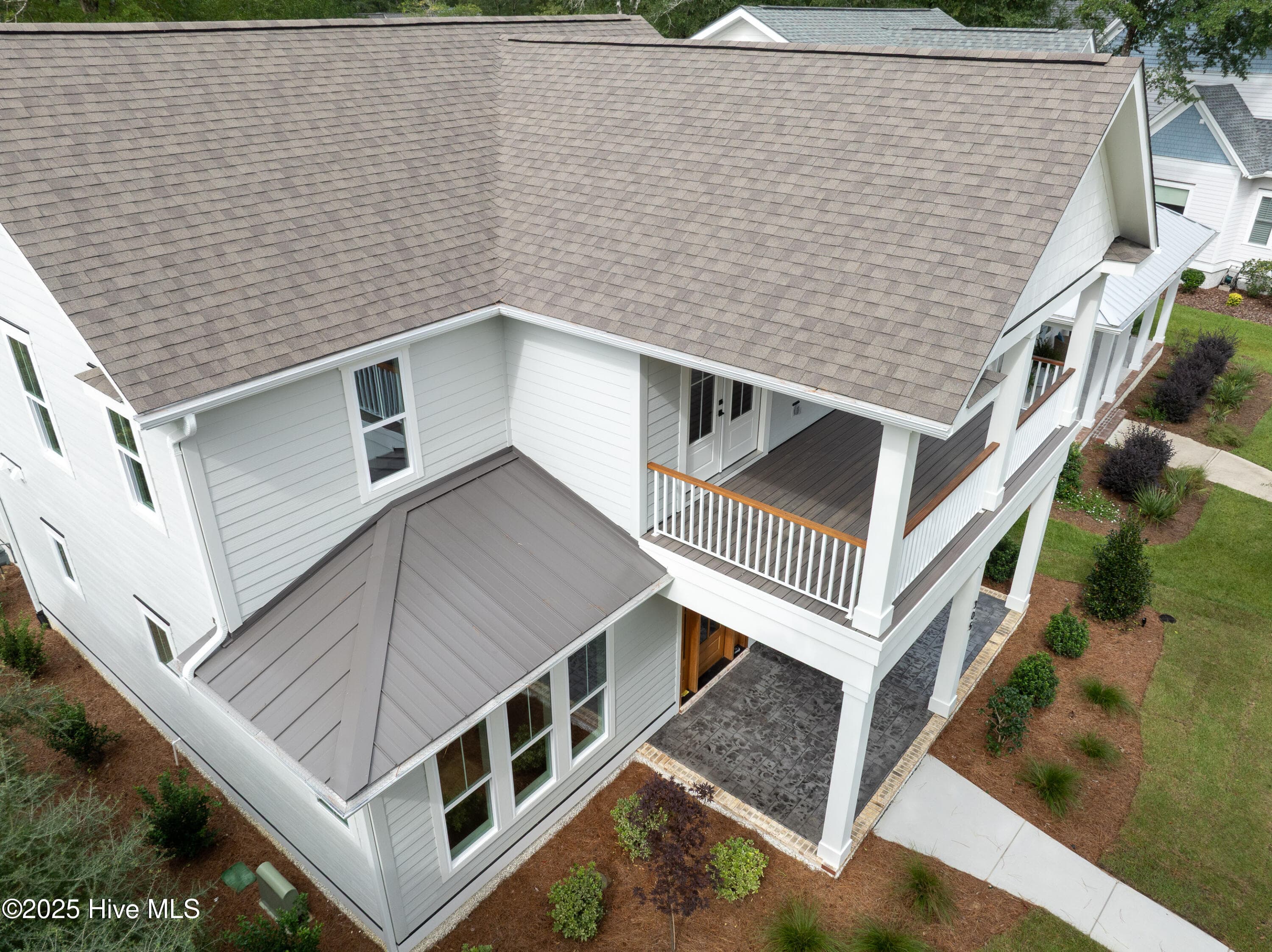 Single Family Residence at 305 Jenoa Drive, Castle Hayne, NC 28429, photo 4 of 136