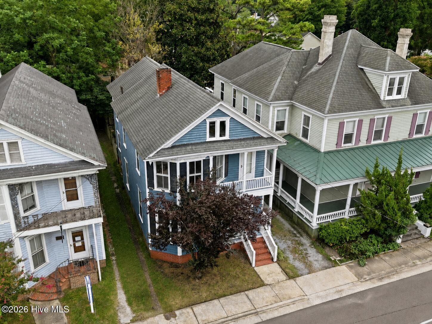 Single Family Residence at 403 N Market Street, Washington, NC 27889, photo 3 of 50