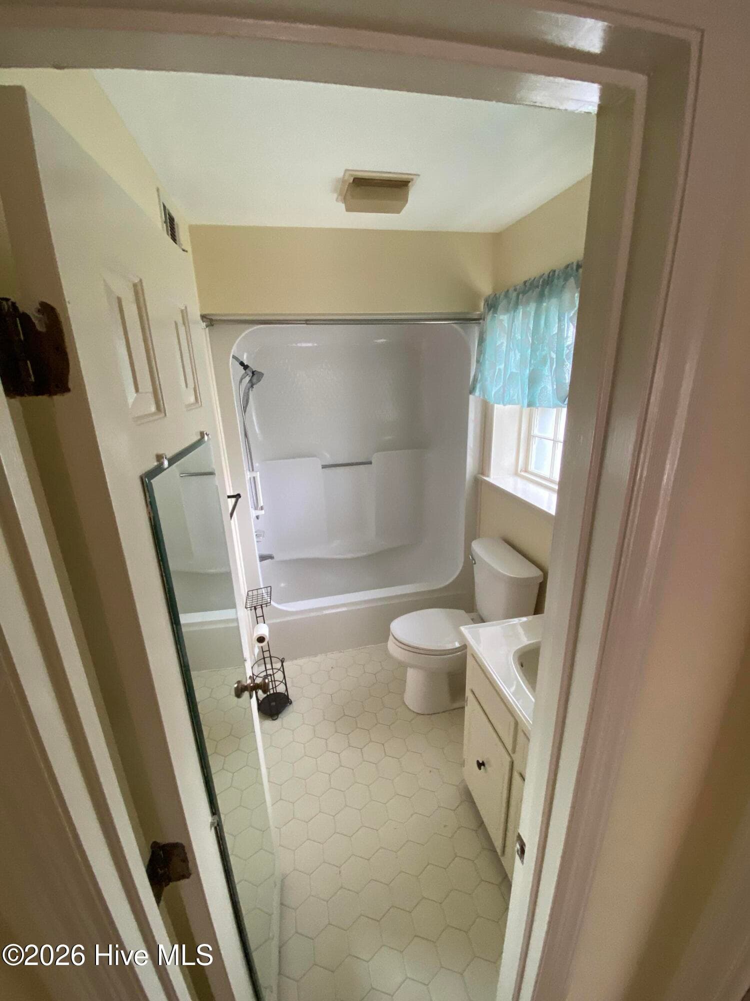 Condominium at 1010 Hickman Road B3, Augusta, GA 30904, photo 5 of 23