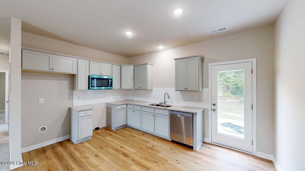 Single Family Residence at 102 Sandy Springs Drive, Goldsboro, NC 27534, photo 18 of 26