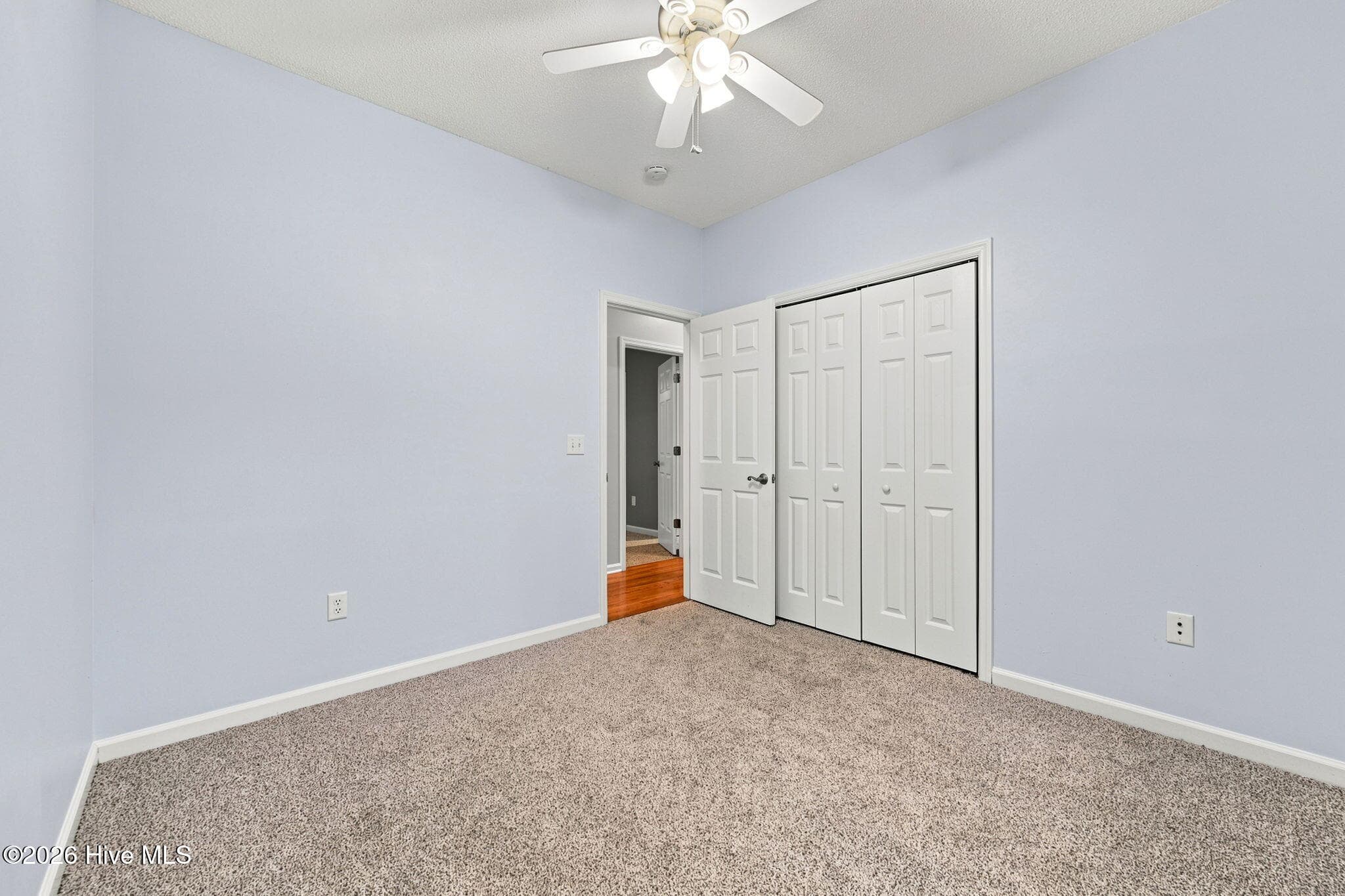 Single Family Residence at 127 Bayshore Drive, Sneads Ferry, NC 28460, photo 2 of 3