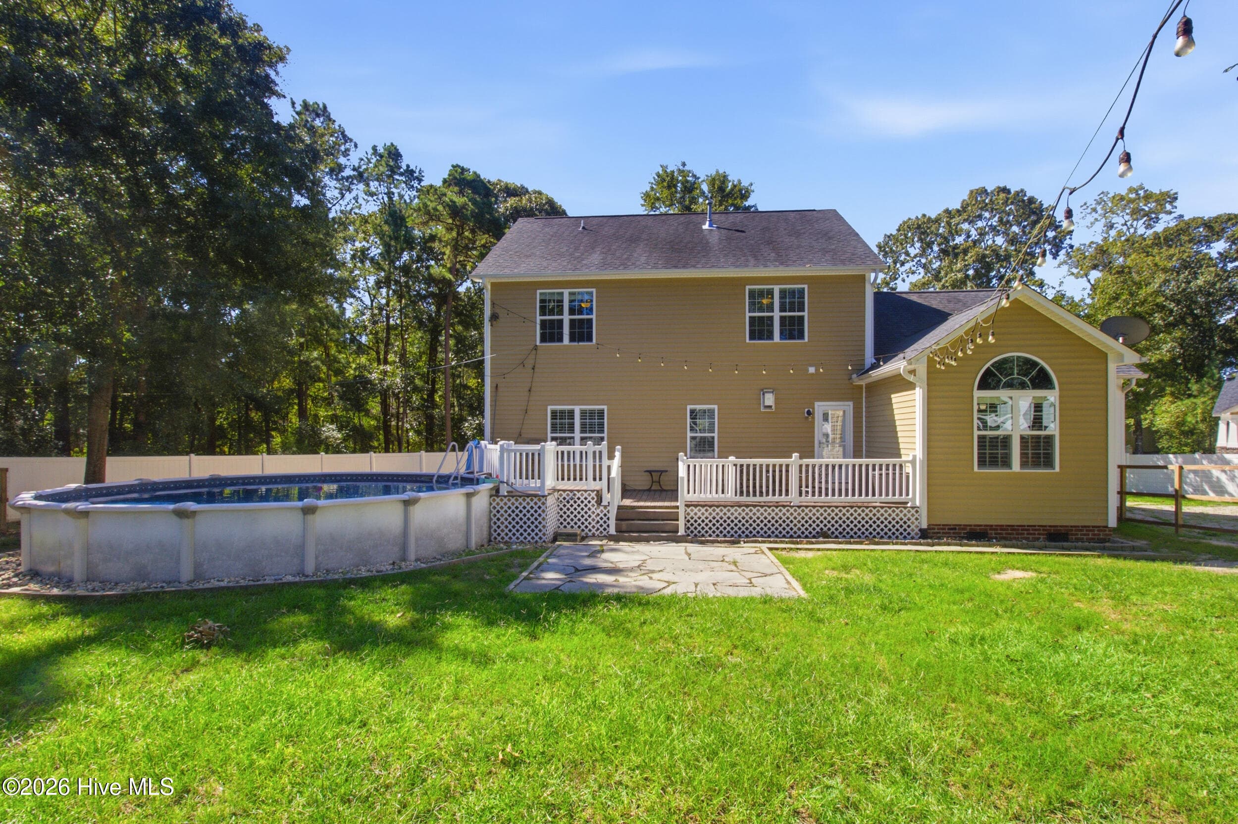 Single Family Residence at 120 Ferret Run Lane, New Bern, NC 28562, photo 6 of 30