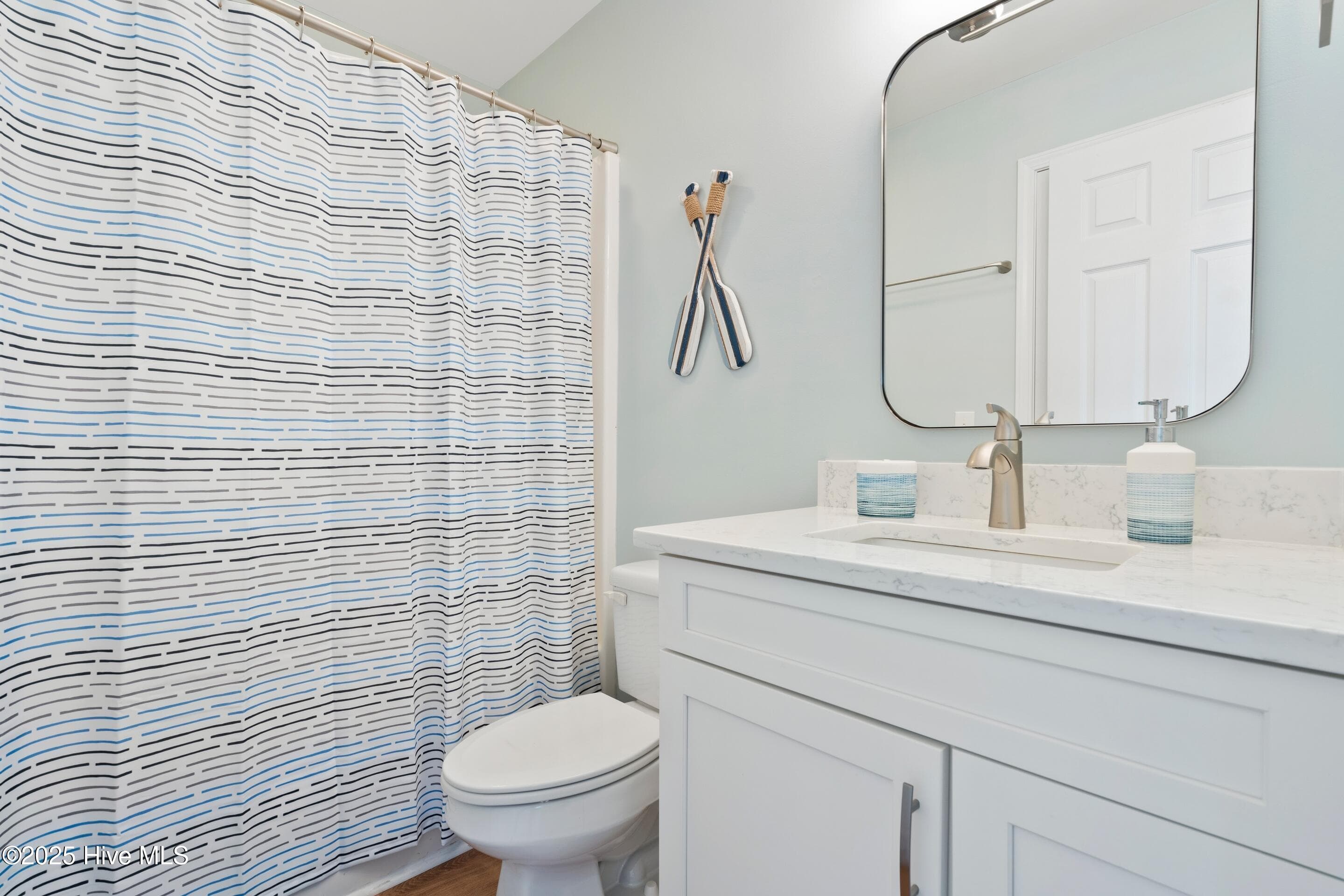 Single Family Residence at 648 Ocean Boulevard W, Holden Beach, NC 28462, photo 2 of 5